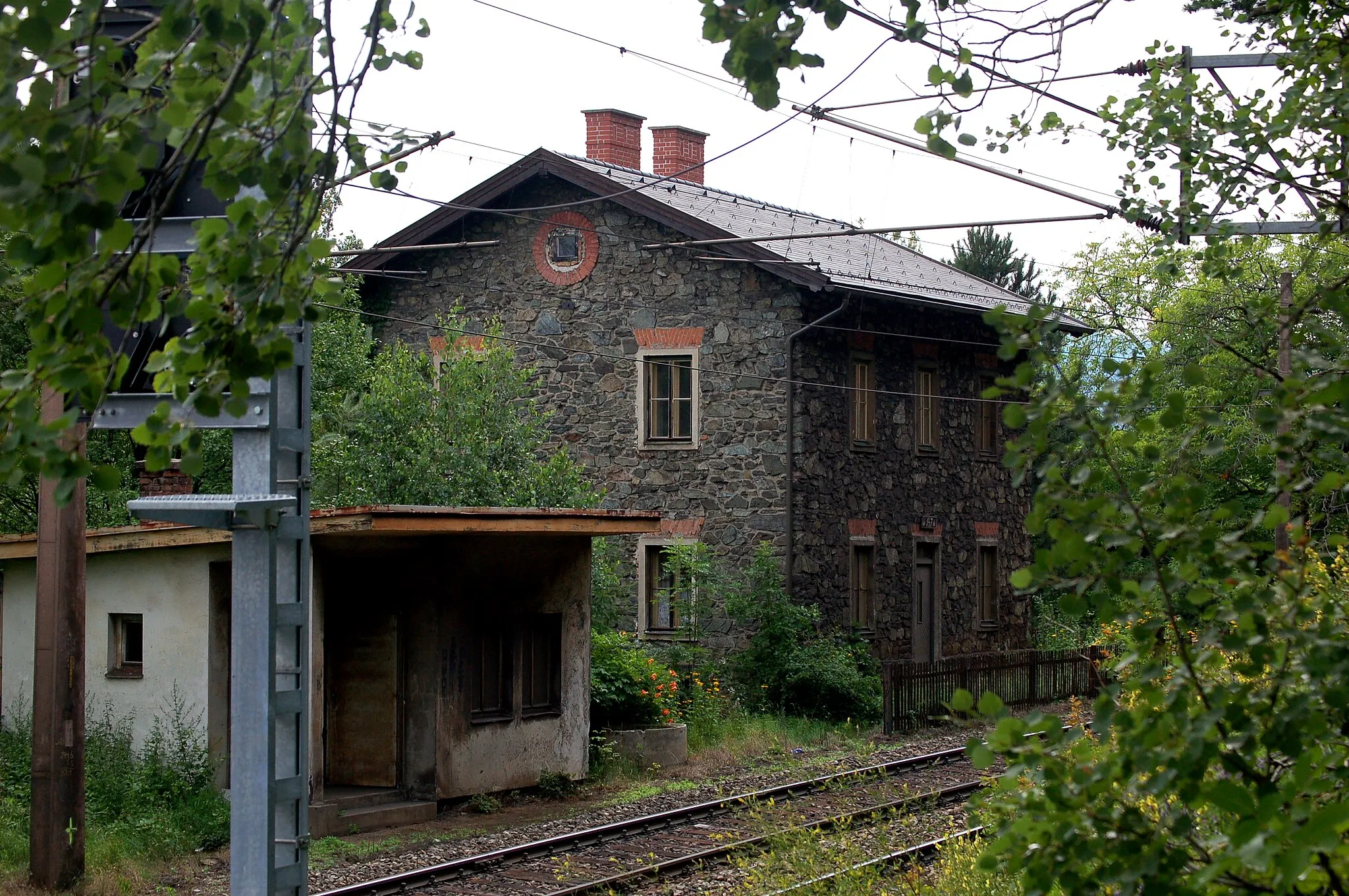Photo showing: Watchman's house no. 147 along Semmering Railway in Aue, municipality Gloggnitz, Lower Austria