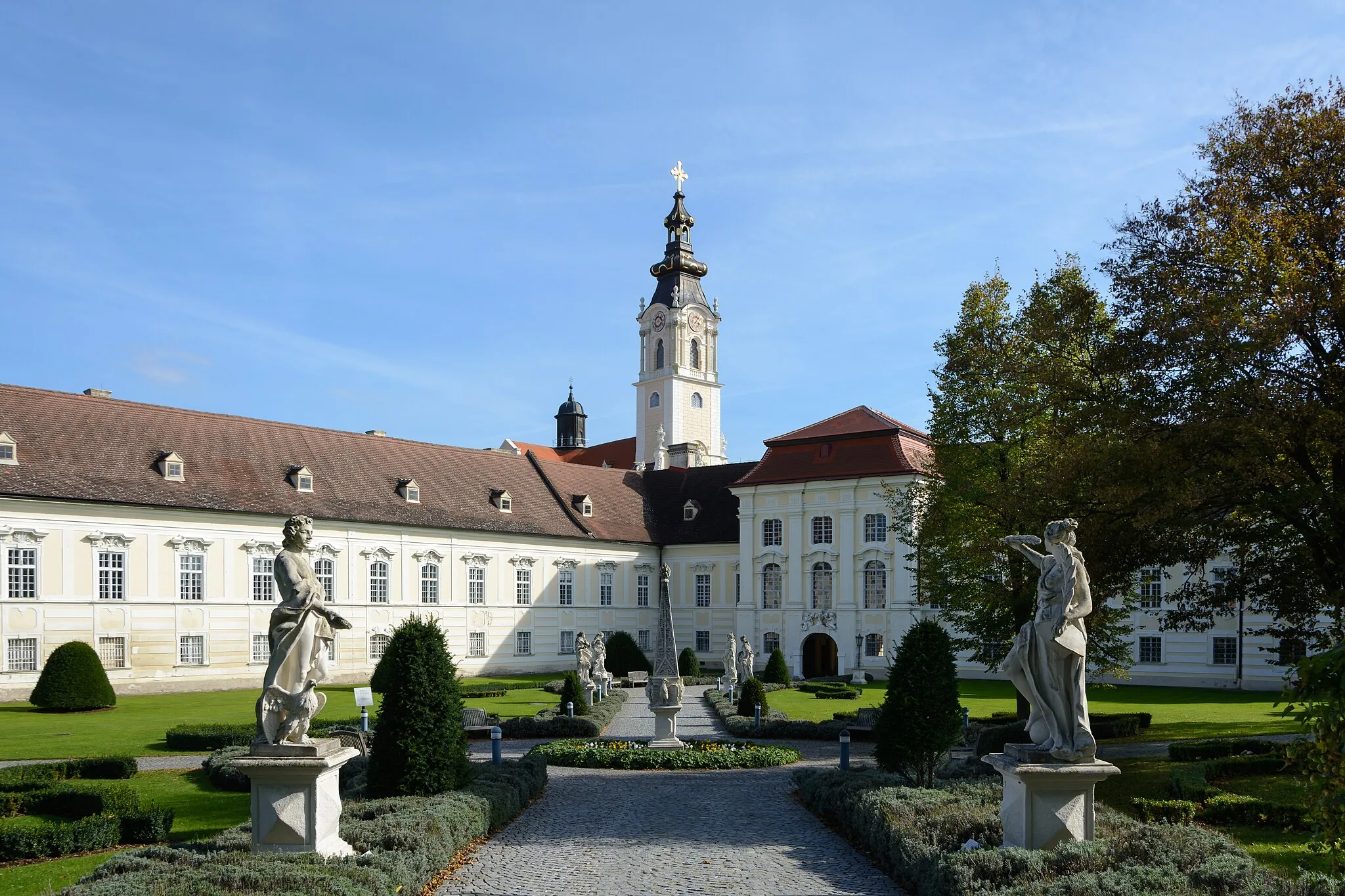Photo showing: St. John's courtyard of Altenburg Abbey, Lower Austria