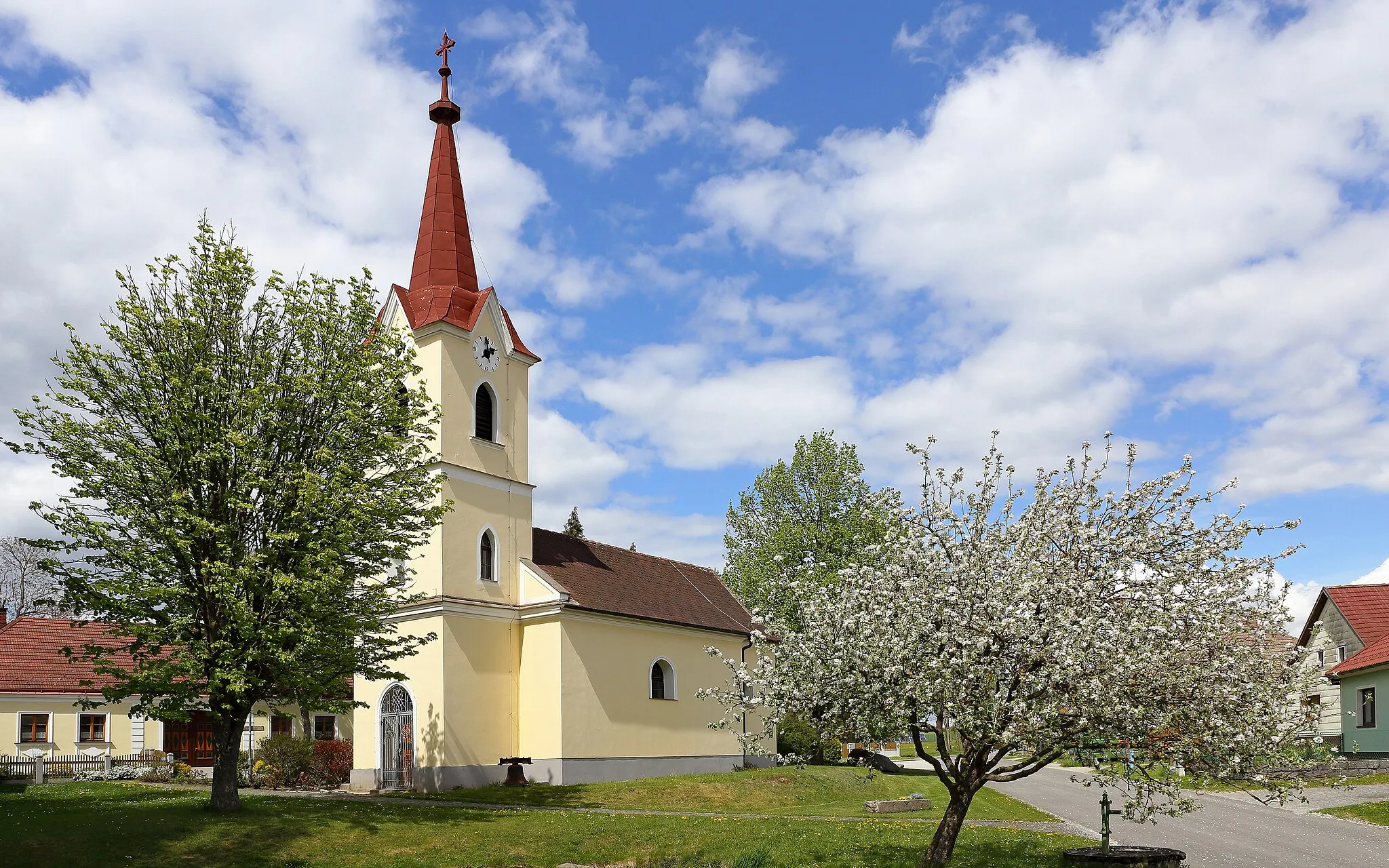 Photo showing: Die denkmalgeschützte Ortskapelle hl. Anna in Eulenbach (Gemeinde Vitis, NÖ) wurde 1734/1735 errichtet.