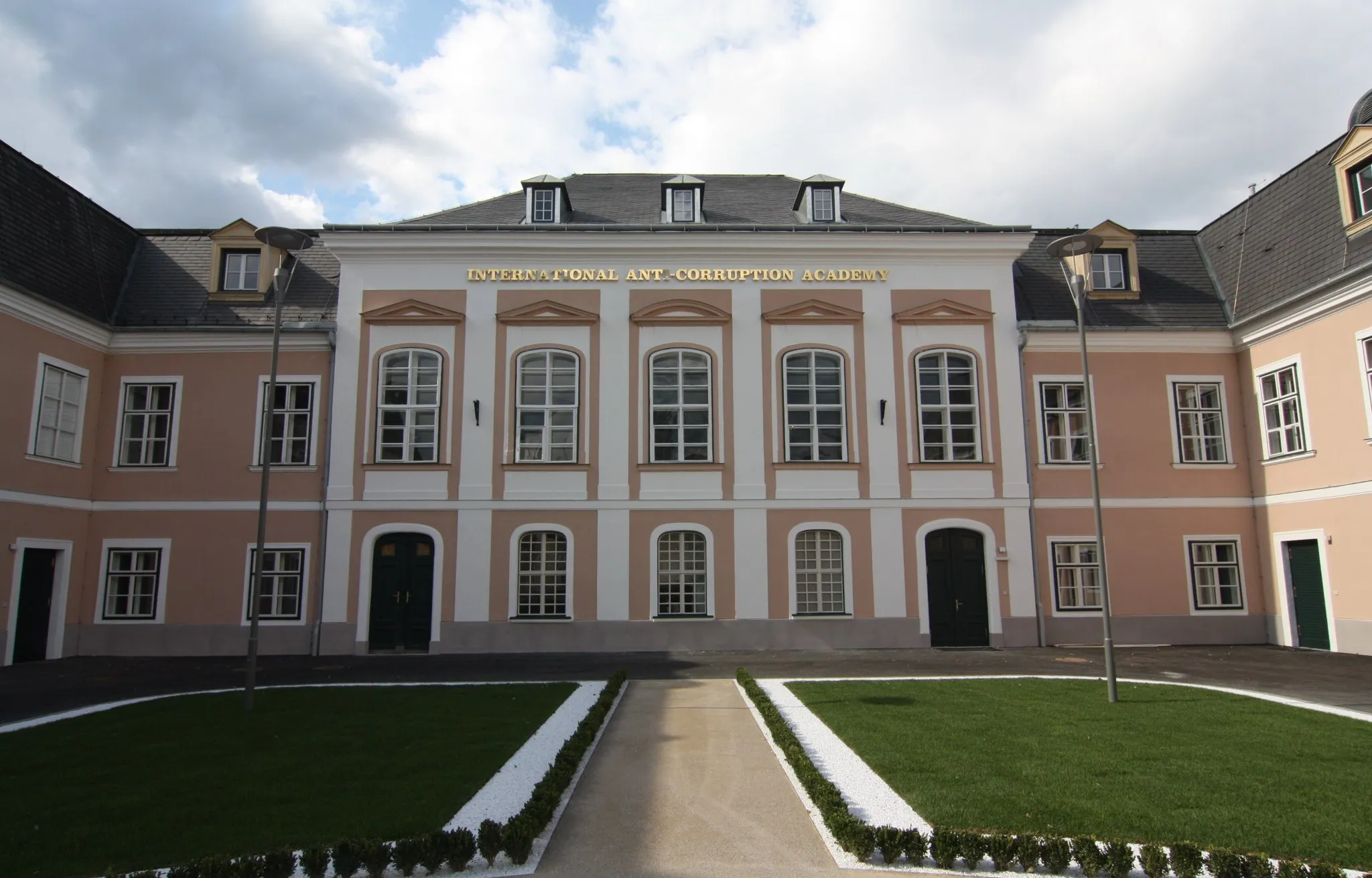 Photo showing: Palais Kaunitz (Laxenburg), International Anti-Corruption Academy Campus