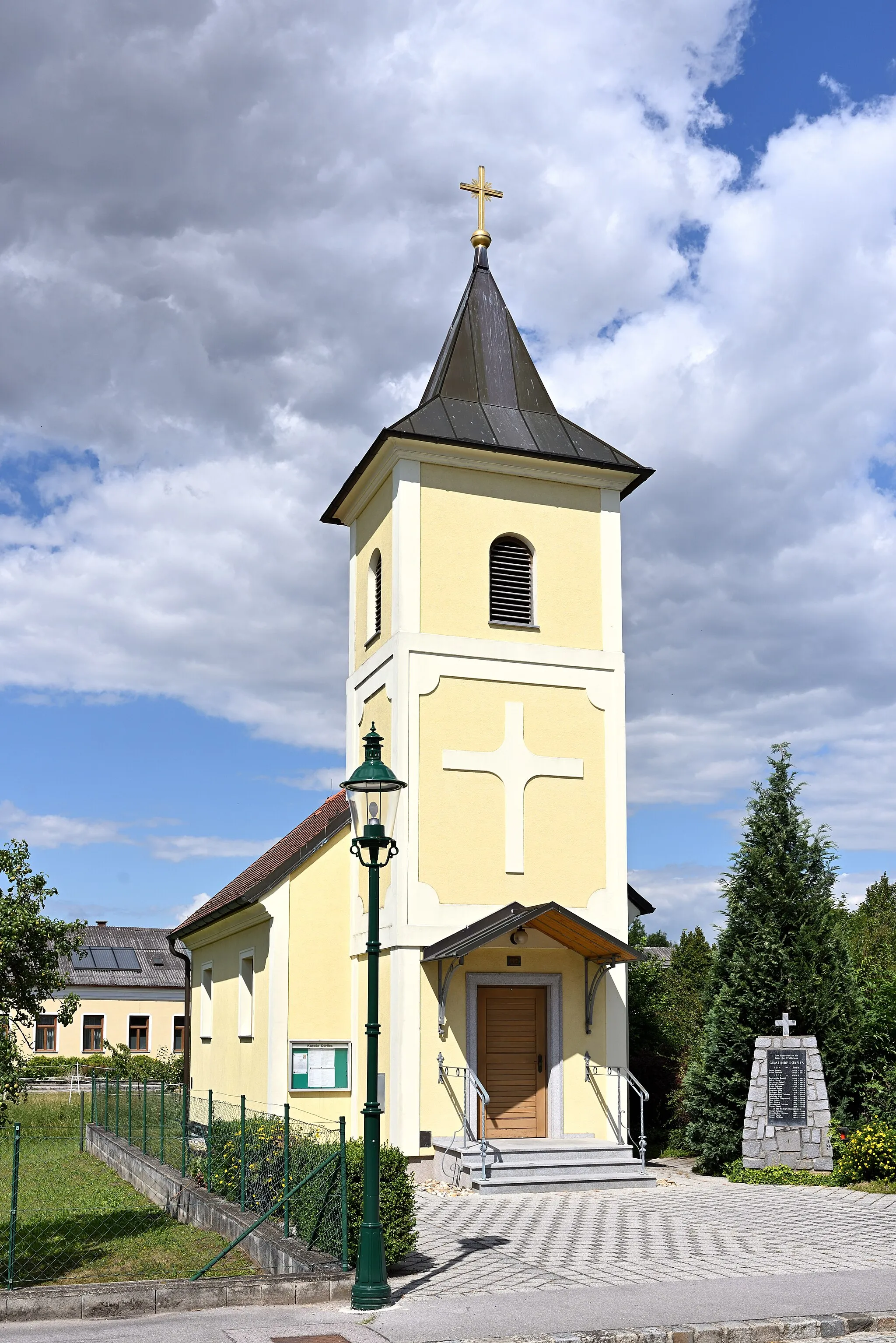 Photo showing: Local chapel at Dörfles, municipality Weikendorf, Lower Austria, Austria