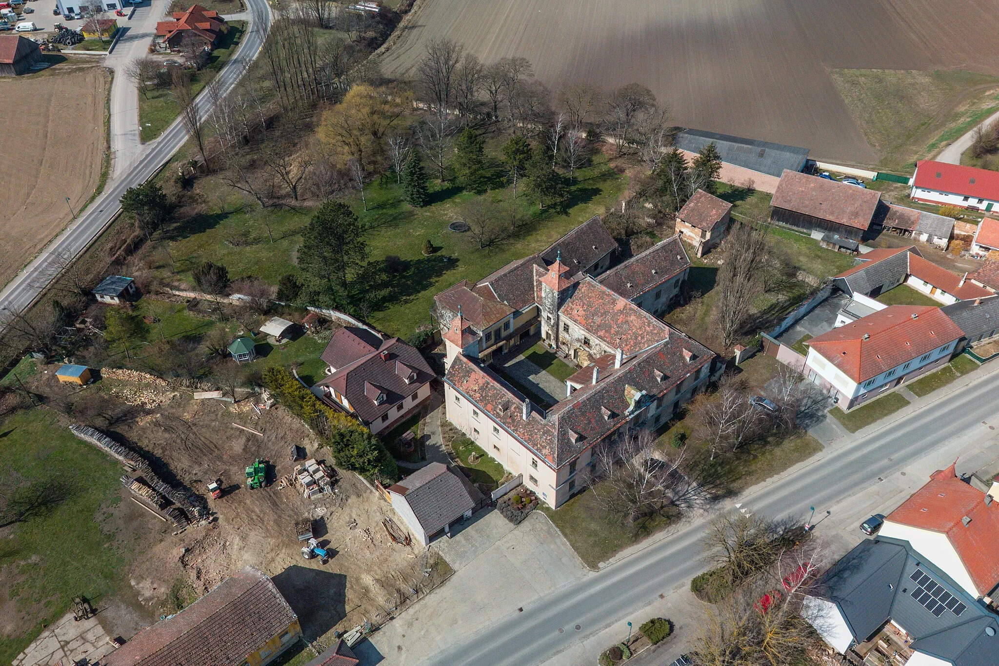 Photo showing: Schloss Niederfellabrunn