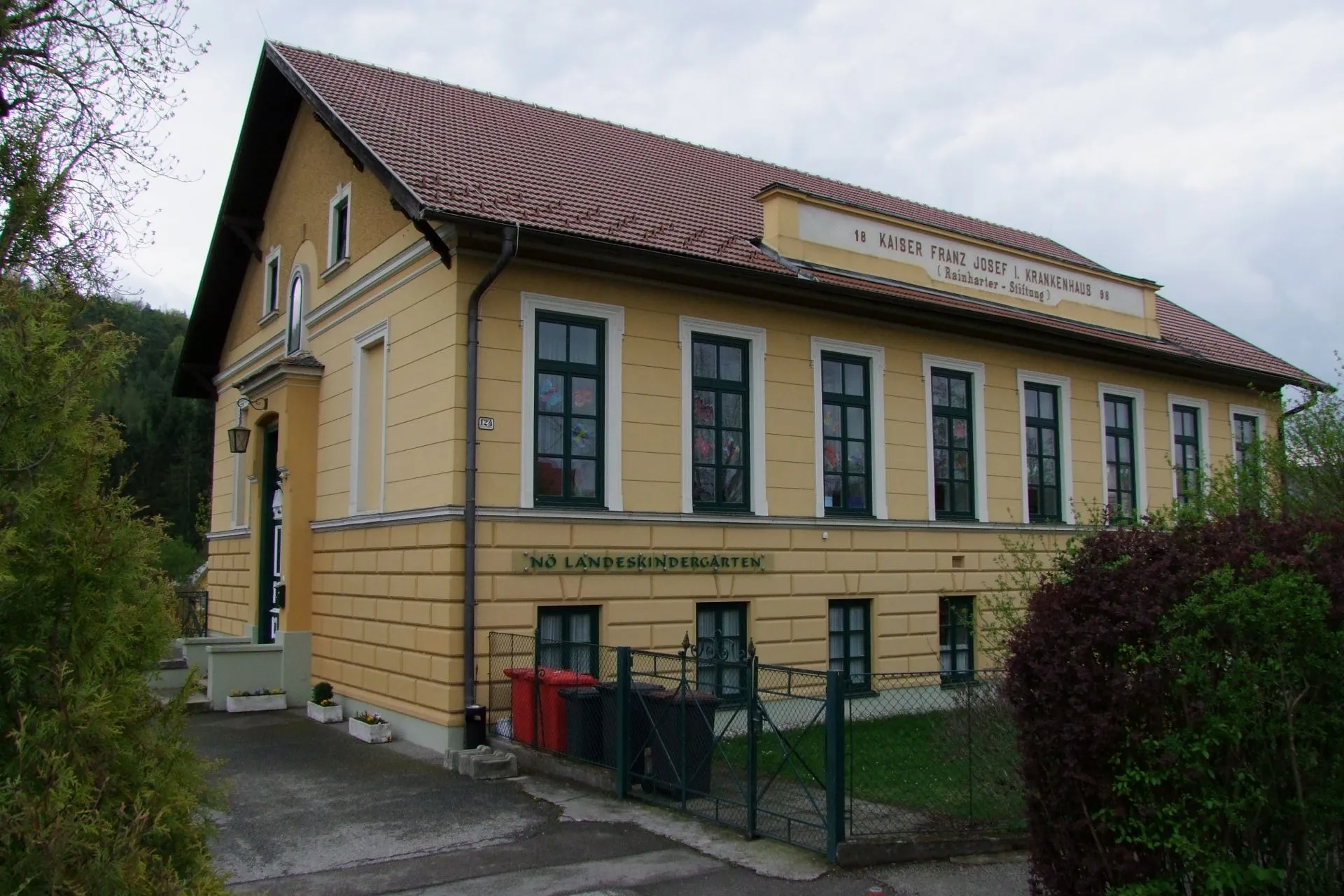 Photo showing: Kindergarten, ehem. Kaiser-Franz-Josef-Krankenhaus