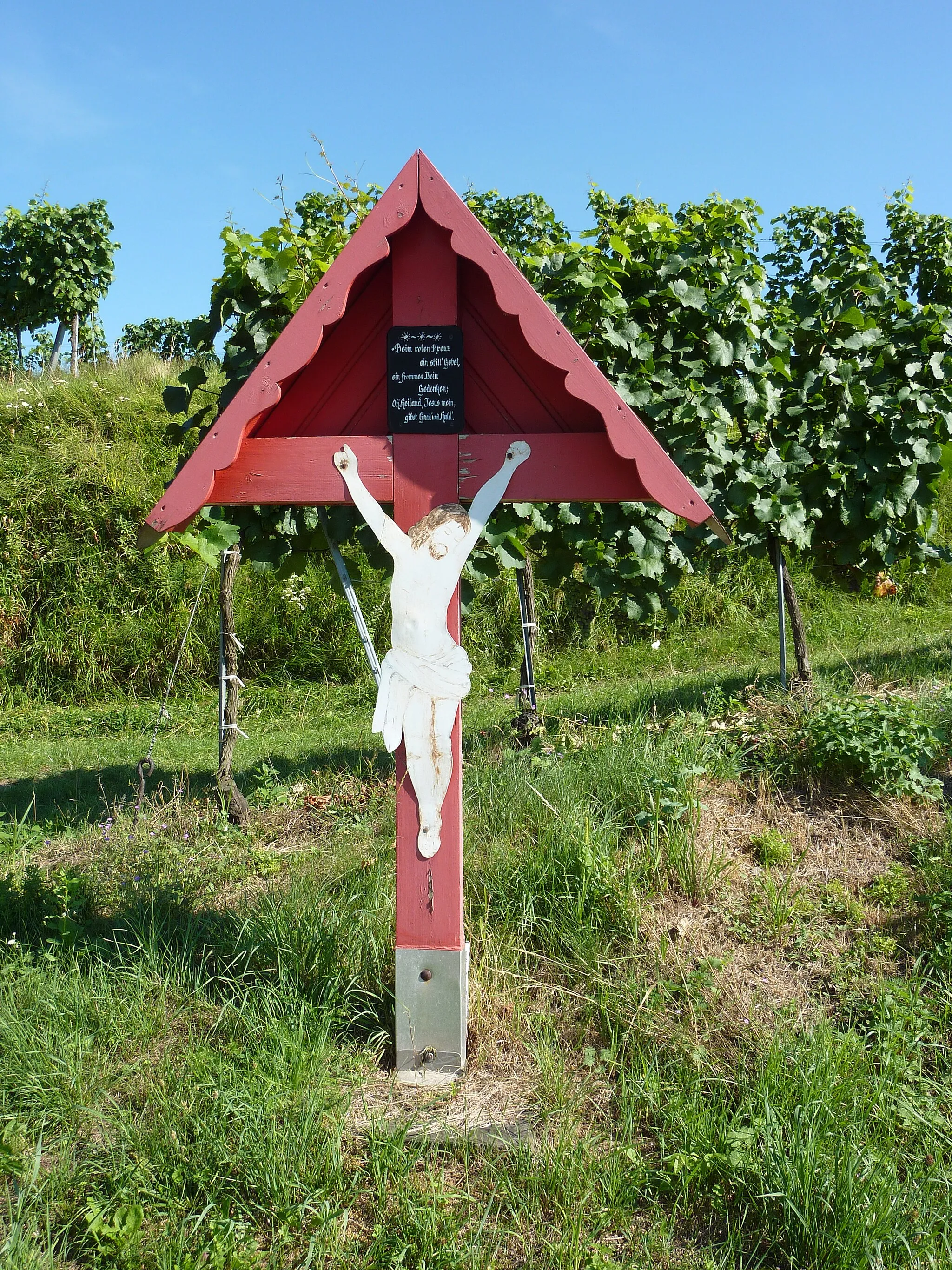 Photo showing: Bildstock Rotes Kreuz zwischen Weingärten nordwestlich über Weißenkirchen in der Wachau, Niederösterreich