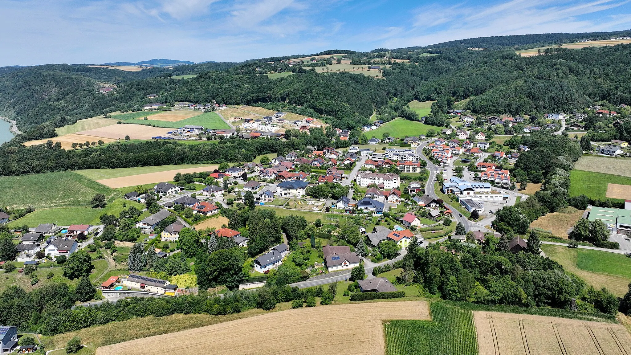 Photo showing: Aerial view of Hofamt Priel in Lower Austria.