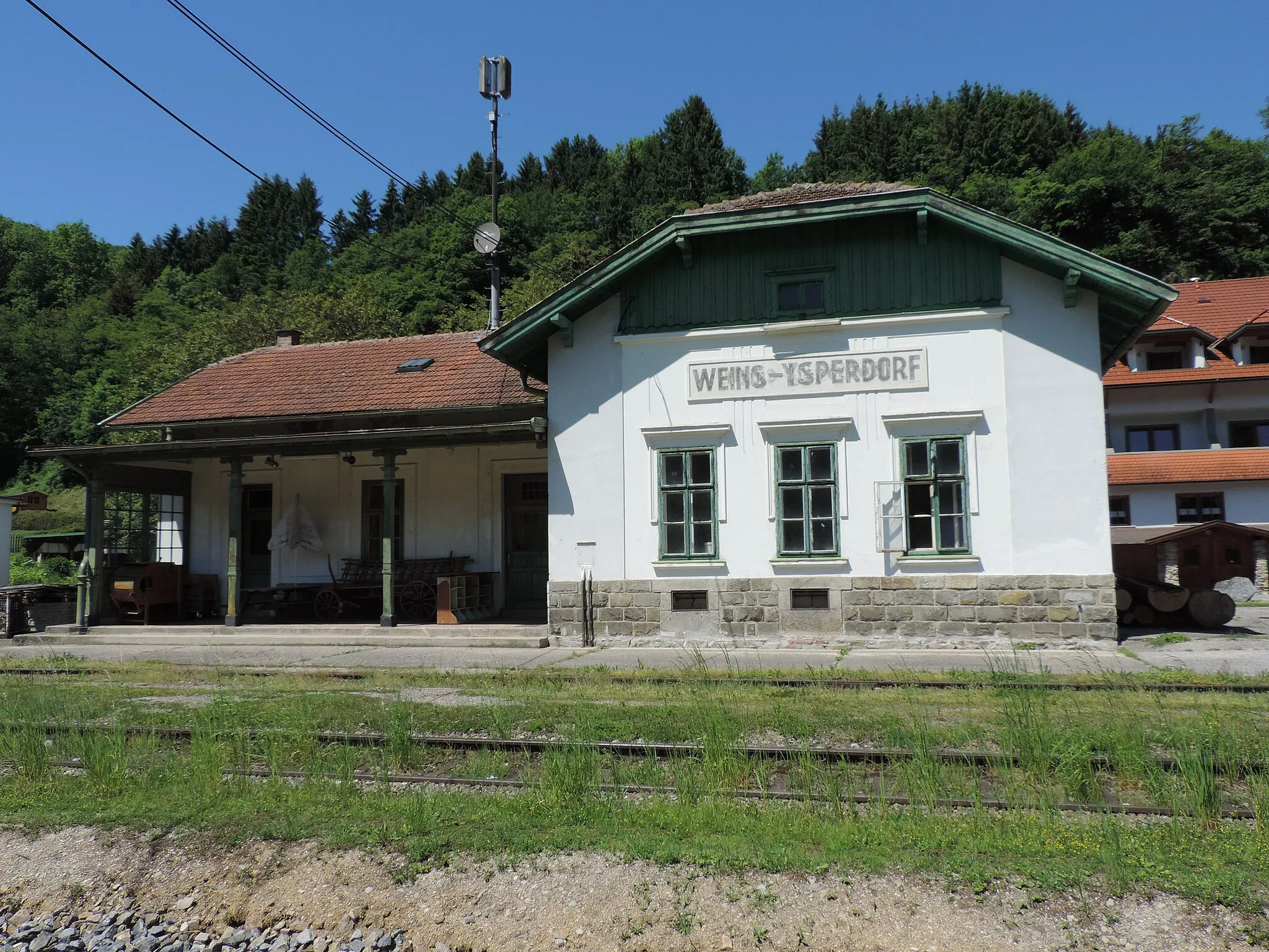 Photo showing: Weins-Isperdorf train station in Lower Austria