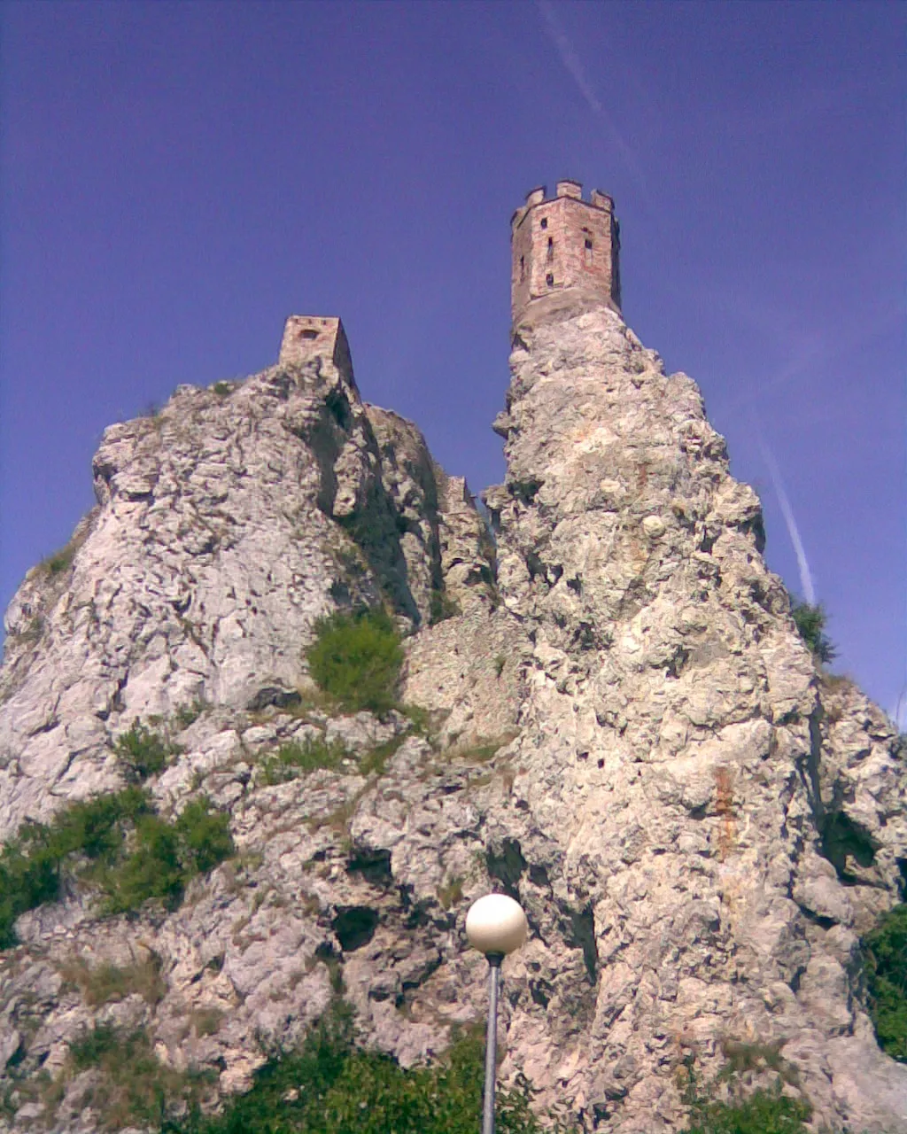 Photo showing: Veža a hrad hradu Devín