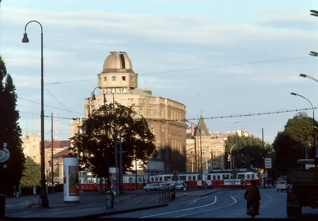 Photo showing: Bild aus Wien; 
Stadt, Urania, Straßenbahn Ringlinie