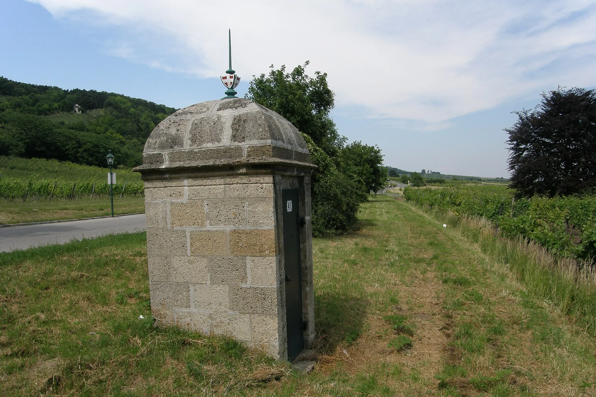 Photo showing: Teil der I. Hochquellenleitung, Einstiegturm 41