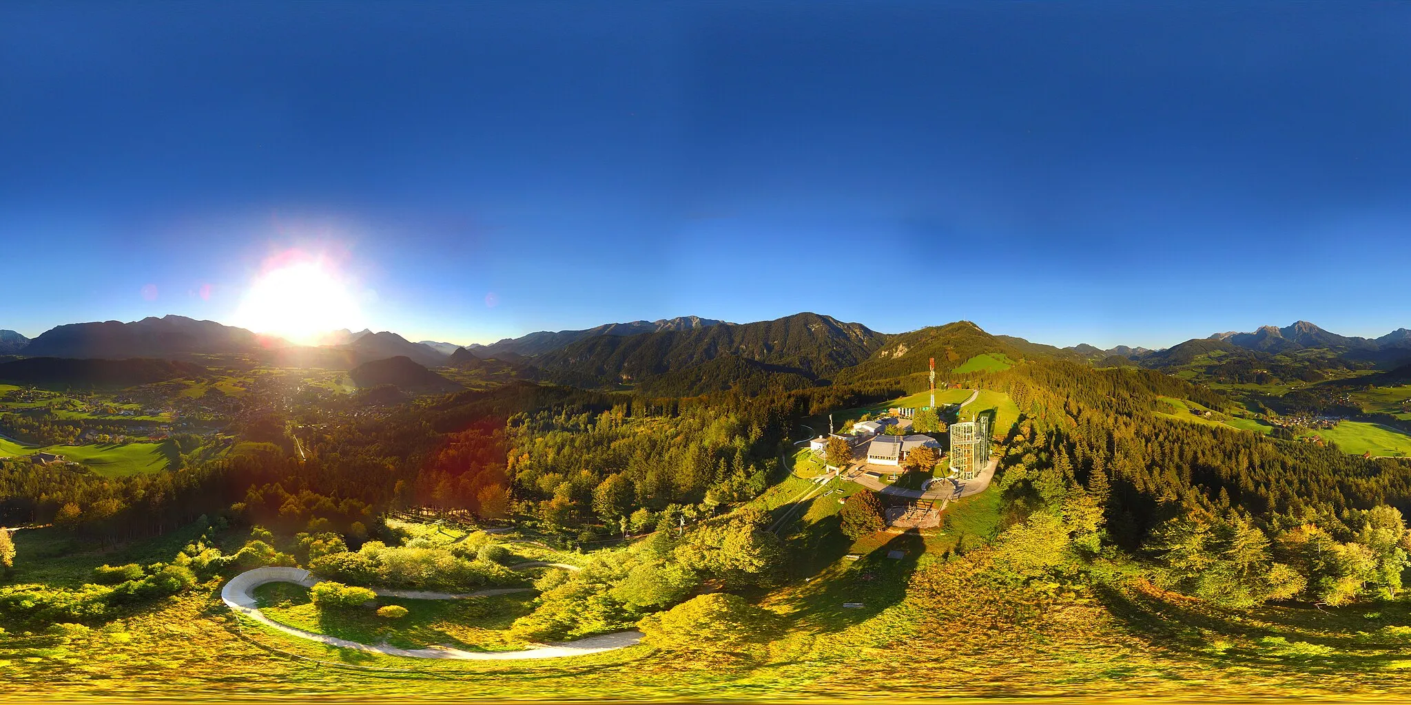 Photo showing: 360° spherical panorama of Wurbauerkogel (858 m) in Windischgarsten, Austria