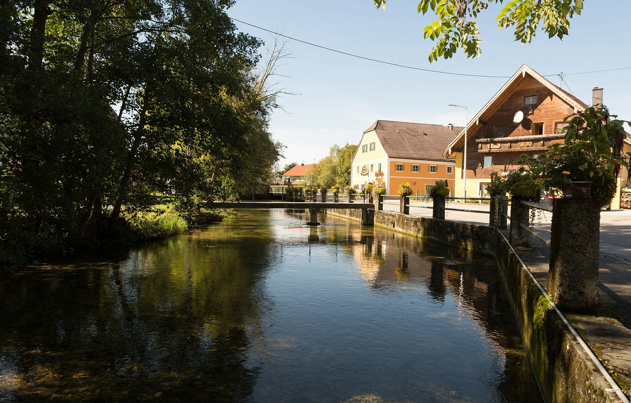 Photo showing: Schalchen, am Brunnbach - Oberösterreich