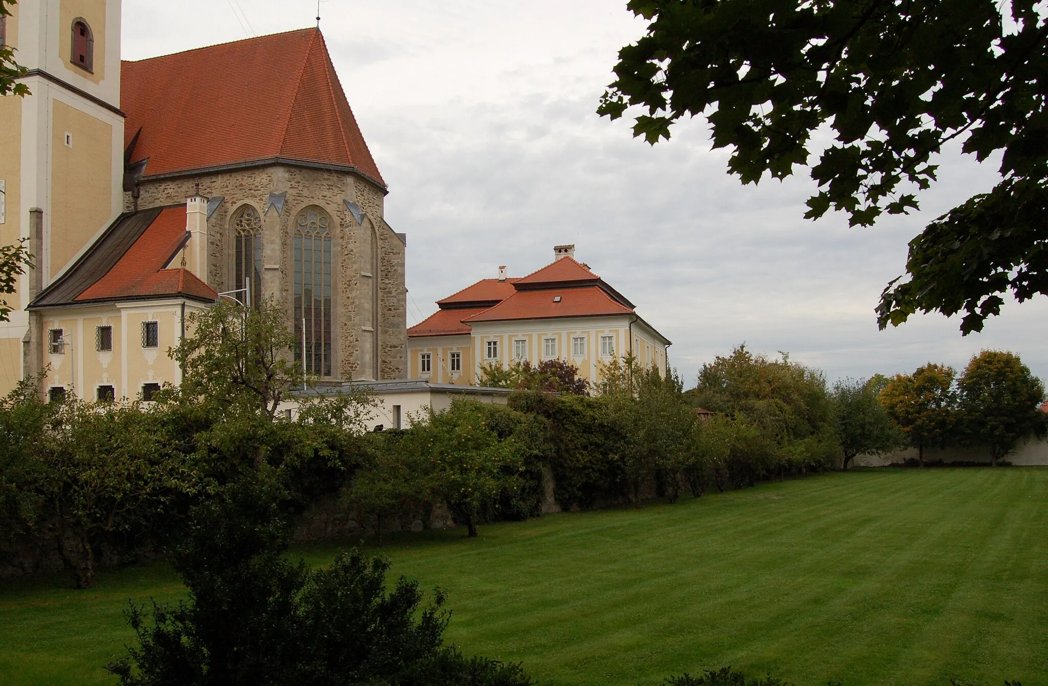 Photo showing: Der katholische Pfarrhof in Eferding, Oberösterreich.