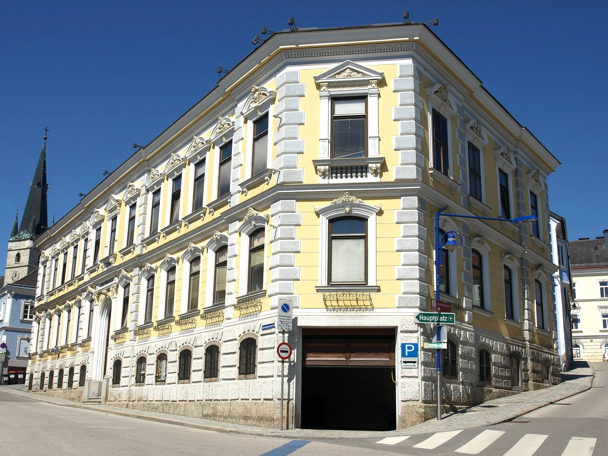 Photo showing: Rathaus
