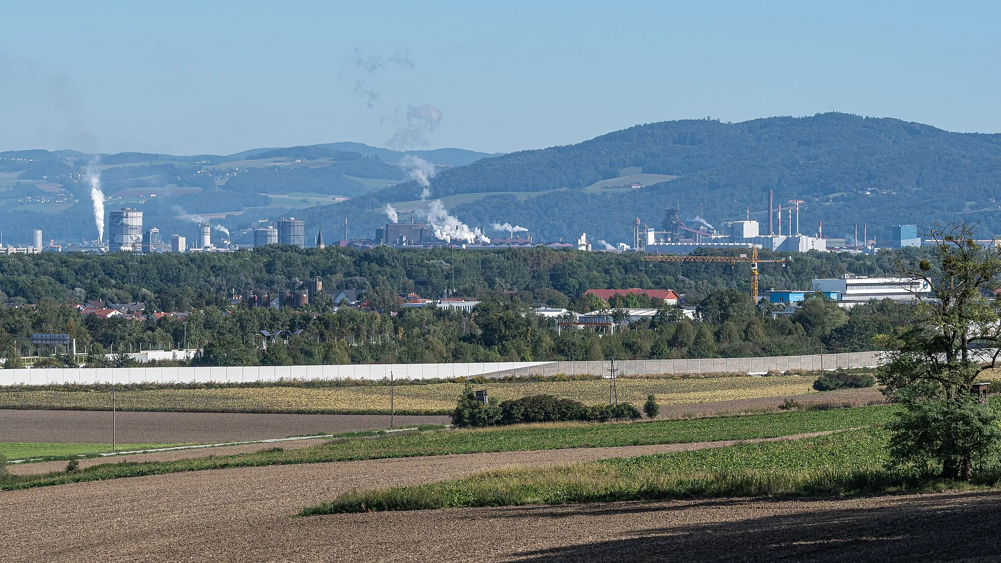 Photo showing: Linz, das Zentum des Oberösterreichischen Zentralraums; Standpunkt Vordermayrbergstraße, Blickrichtung 17,5°