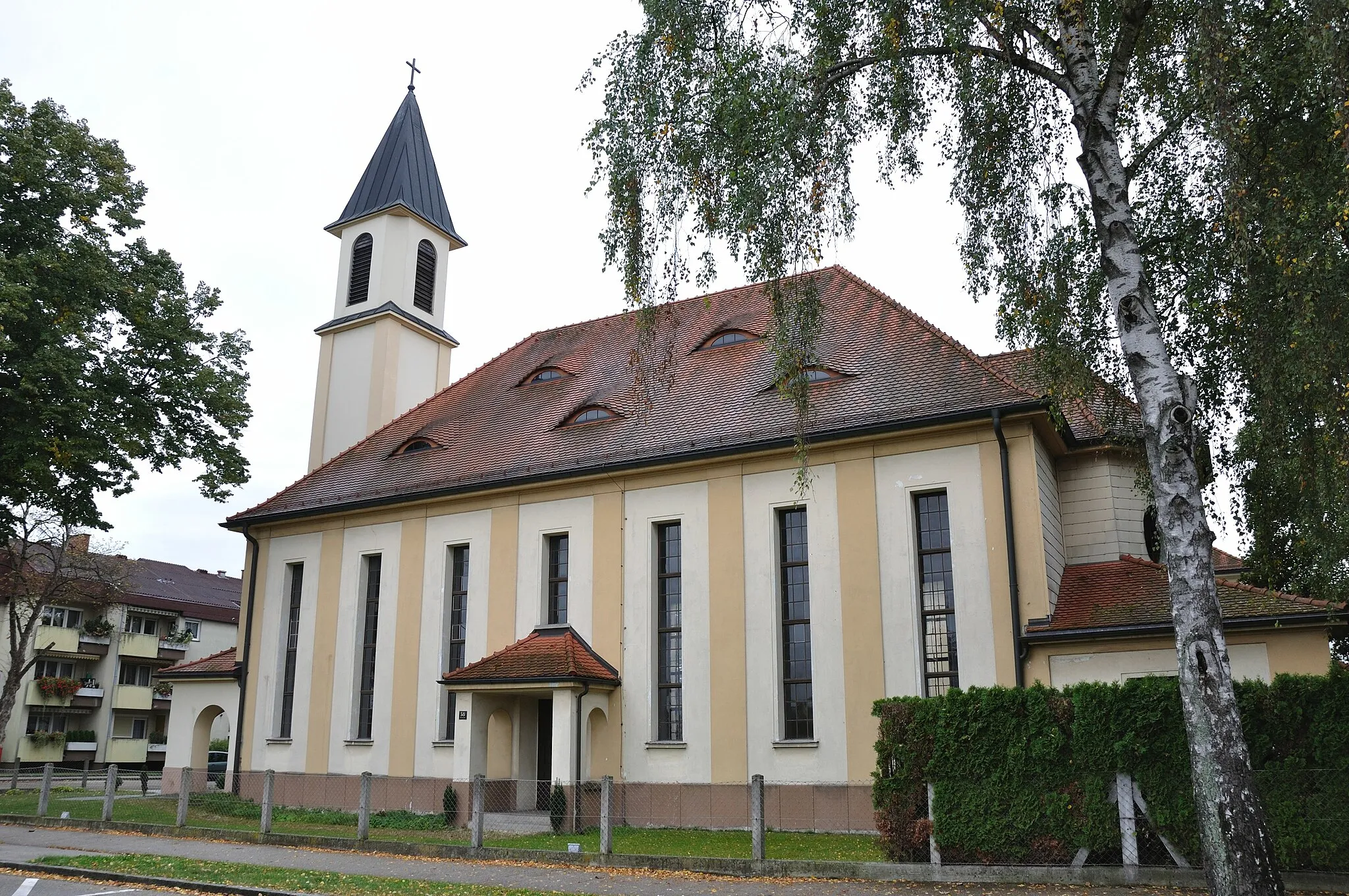 Photo showing: Evang. Pfarrkirche A.B.