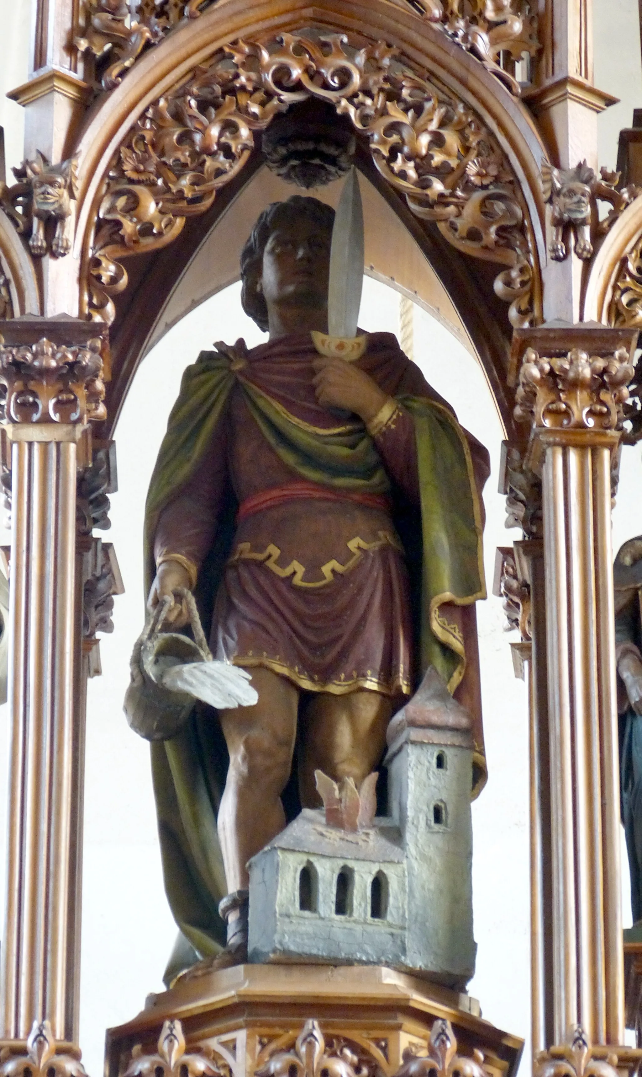 Photo showing: Vorderweißenbach ( Upper Austria ). Ss. Peter and Paul parish church: Altar of Coronation of Mary ( 1893 ) - detail: Statue of Saint Florian on top of the altar.