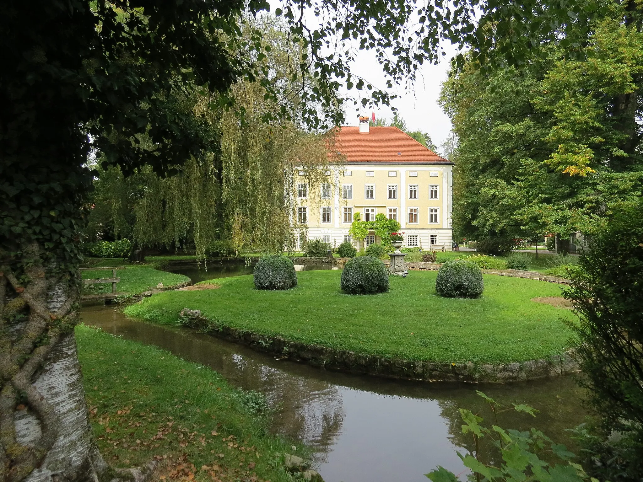 Photo showing: Schloss Oberweis