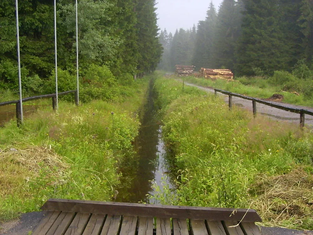 Photo showing: Der Kanal naehert sich die Wasserscheide bei U Korandy / Rosenhuegel