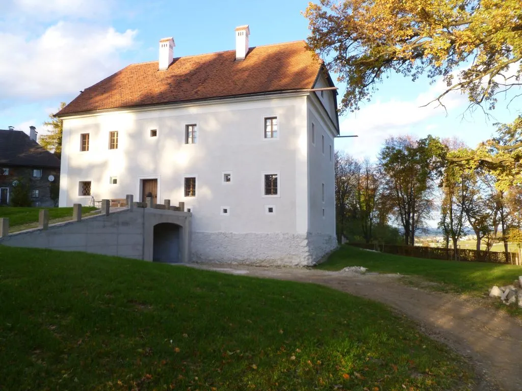 Photo showing: Schloss_Tillysburg-Gerichtsgebäude