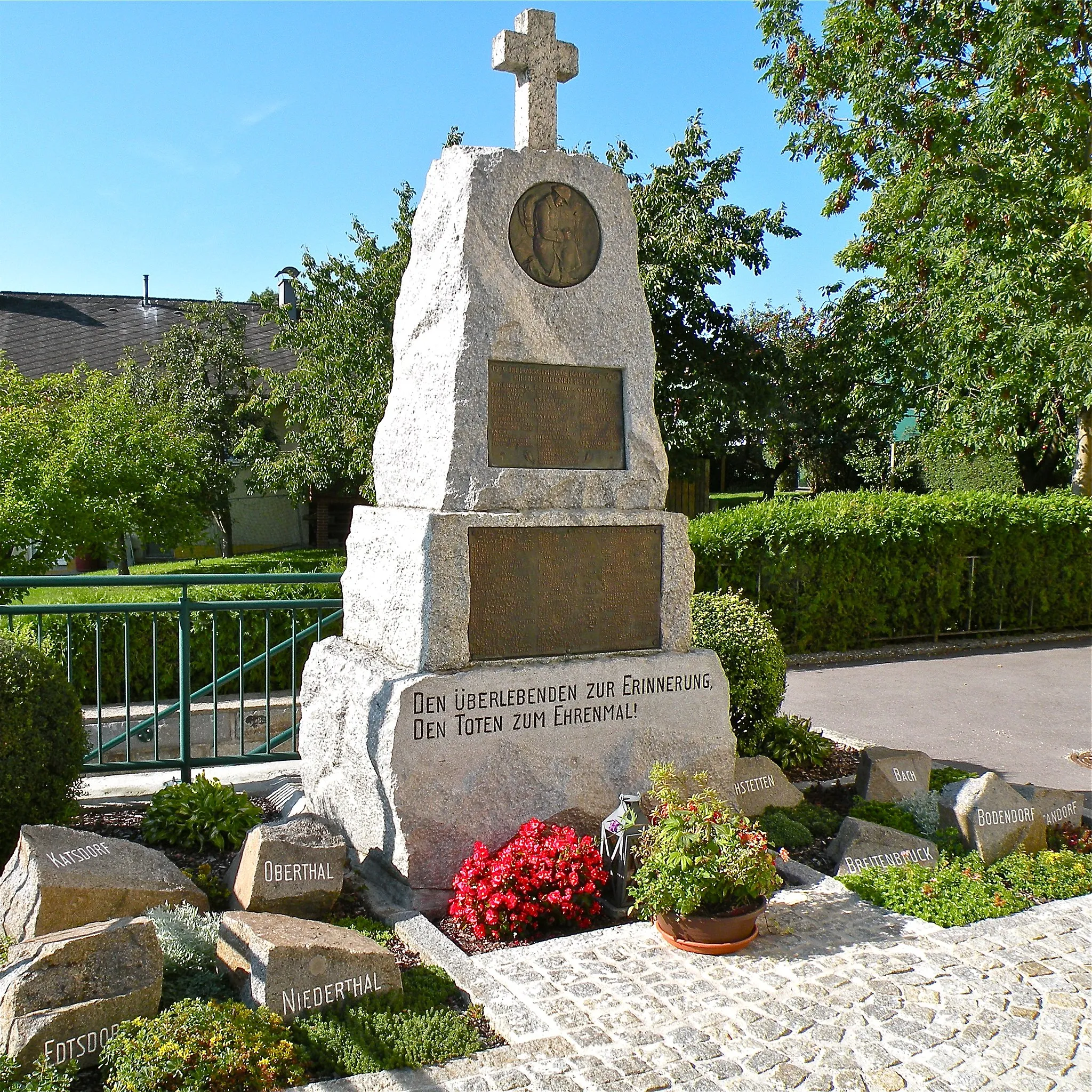 Photo showing: Kriegerdenkmal in Katsdorf im Bezirk Perg in Oberösterreich