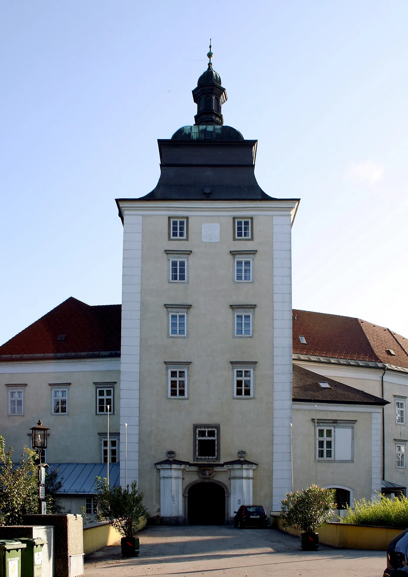 Photo showing: Der Torturm des Schlosses Puchheim.
