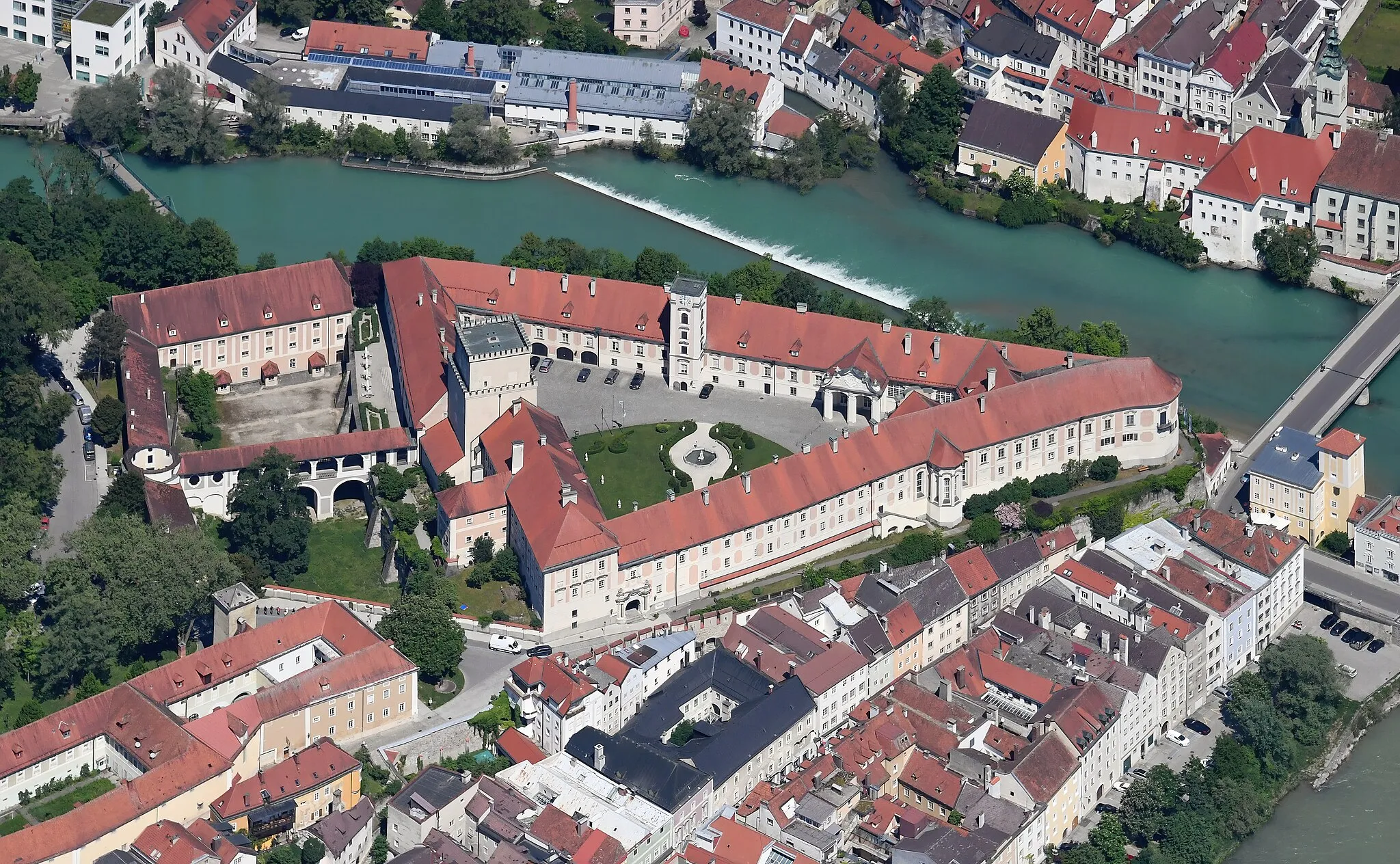 Photo showing: Aerial image of the Schloss Lamberg (view from the south)