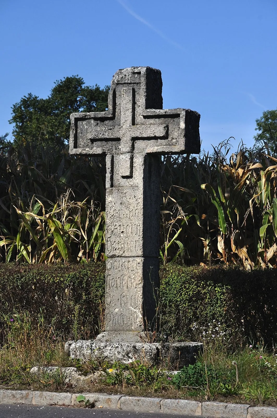 Photo showing: Volkersdorferkreuz