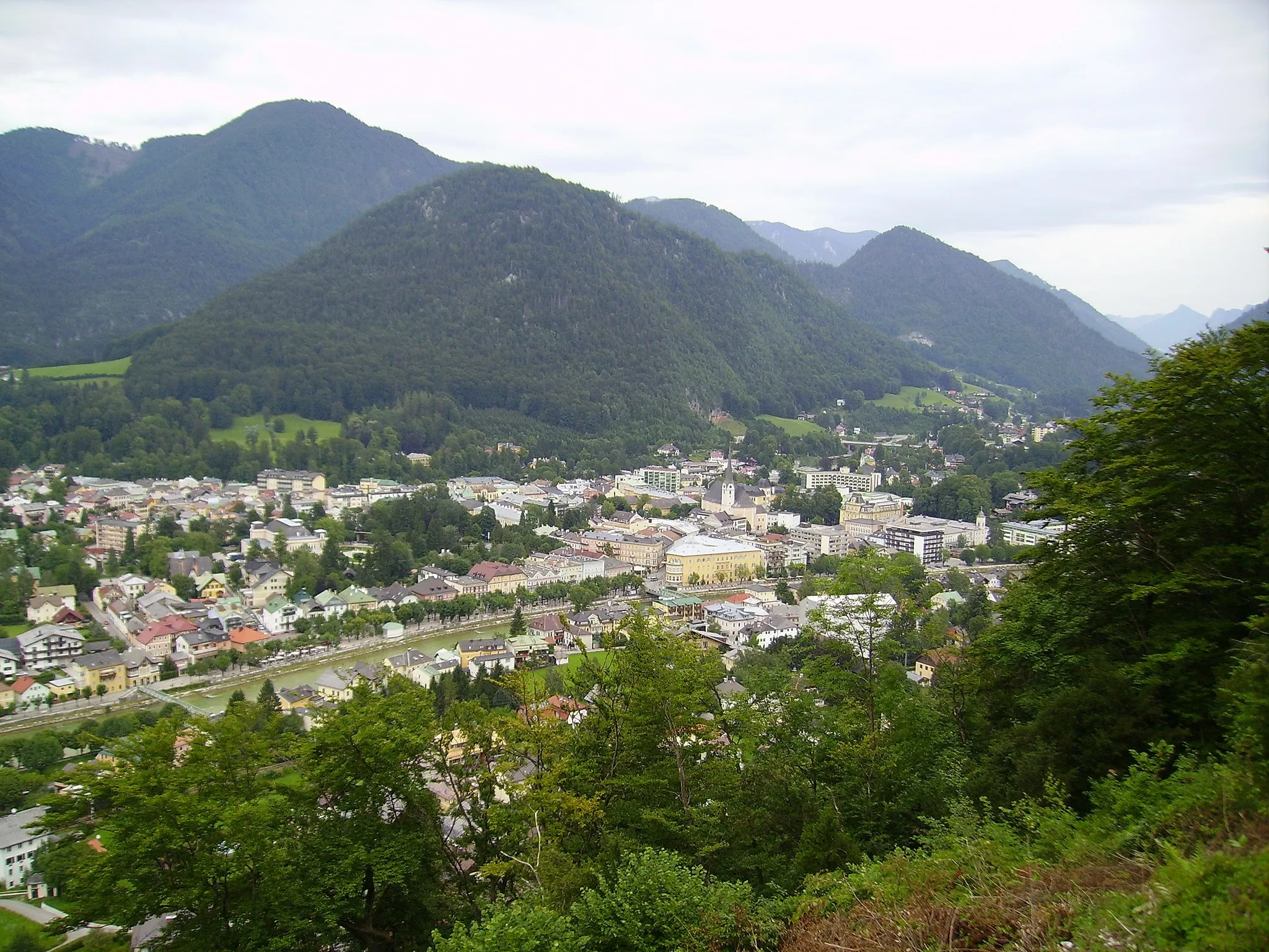 Photo showing: View over Bad Ischl from Siriuskogl.