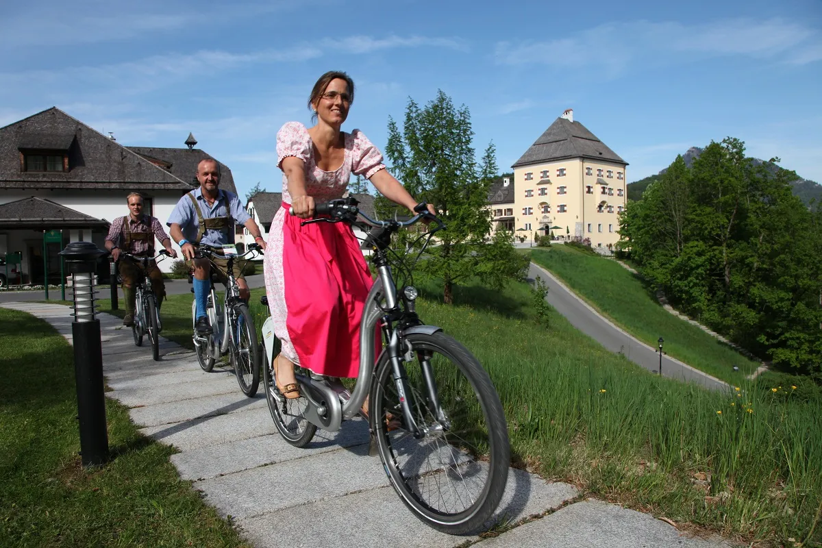 Photo showing: E-Bikes zum Ausleihen