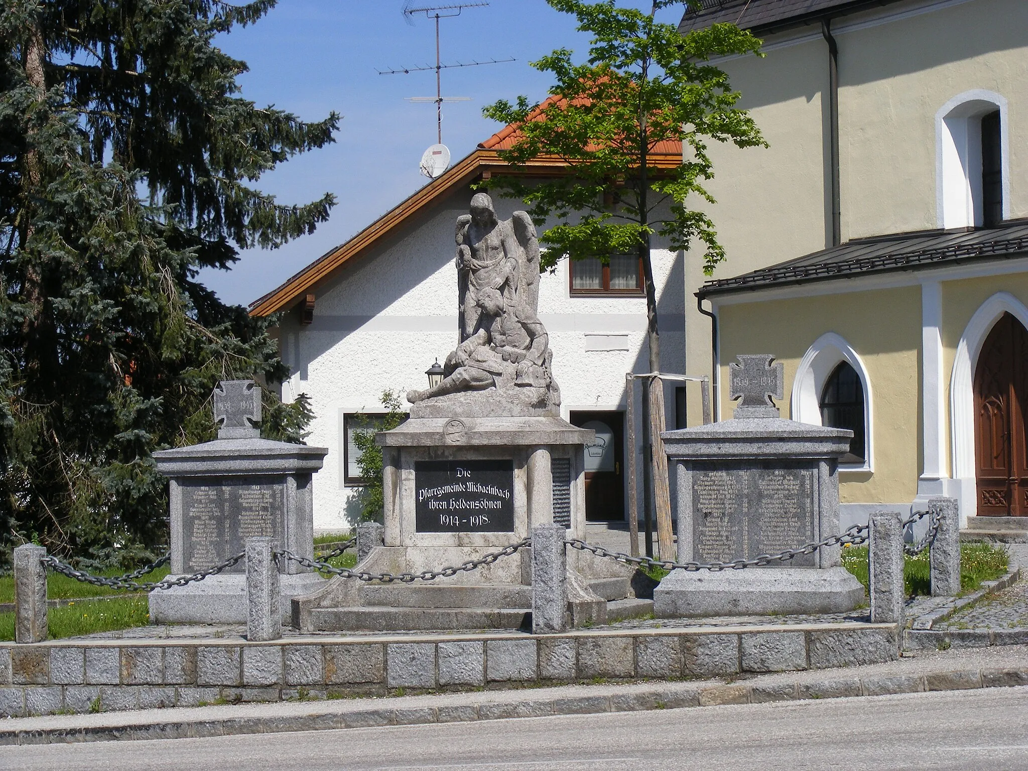 Photo showing: Kriegerdenkmal für die Gefallenen des Ersten Weltkriegs