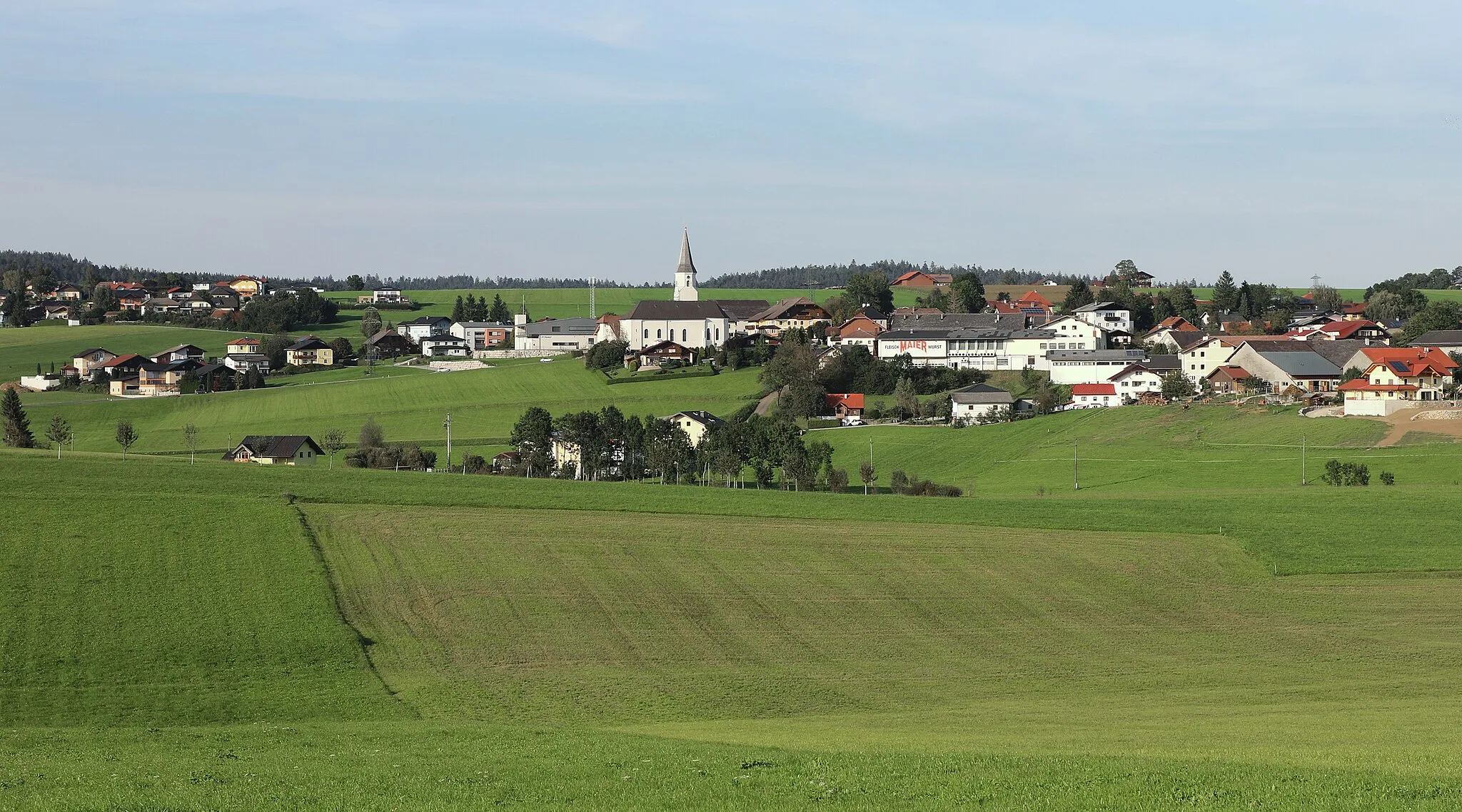 Photo showing: Südsüdwestansicht der oberösterreichischen Gemeinde Pöndorf.