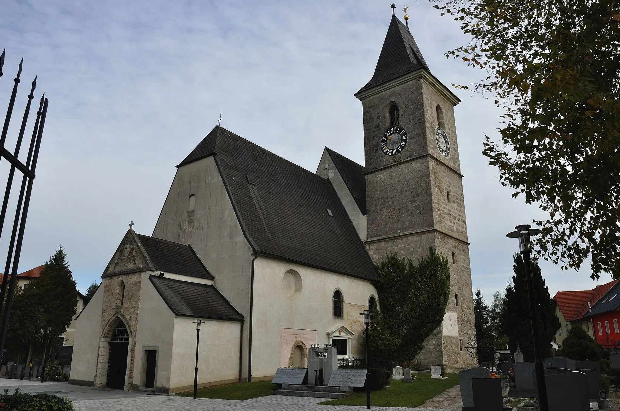 Photo showing: Kath. Pfarrkirche hll. Bartholomäus und Katharina