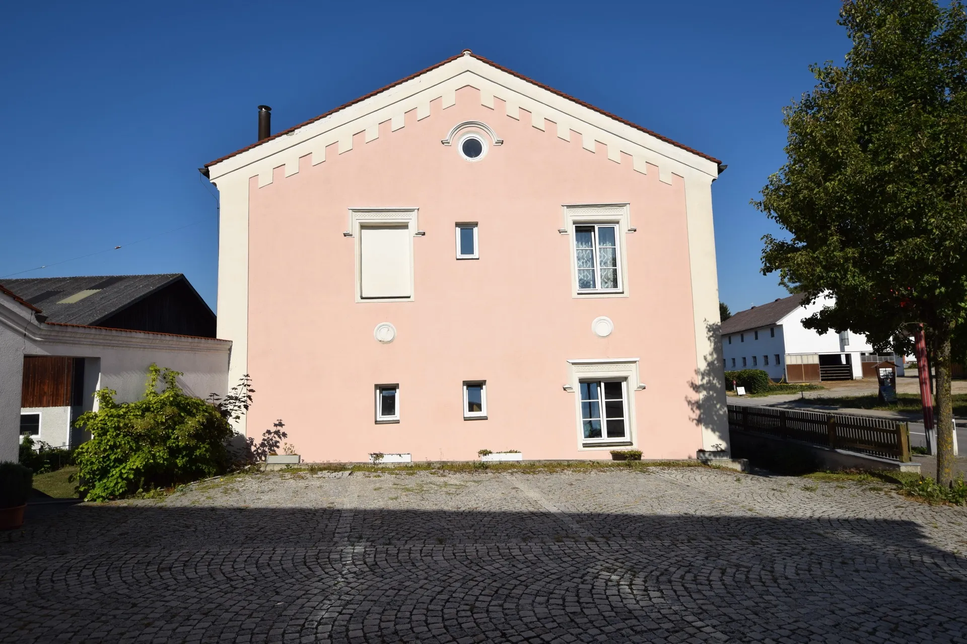 Photo showing: Pfarrhof in Kirchheim im Innkreis