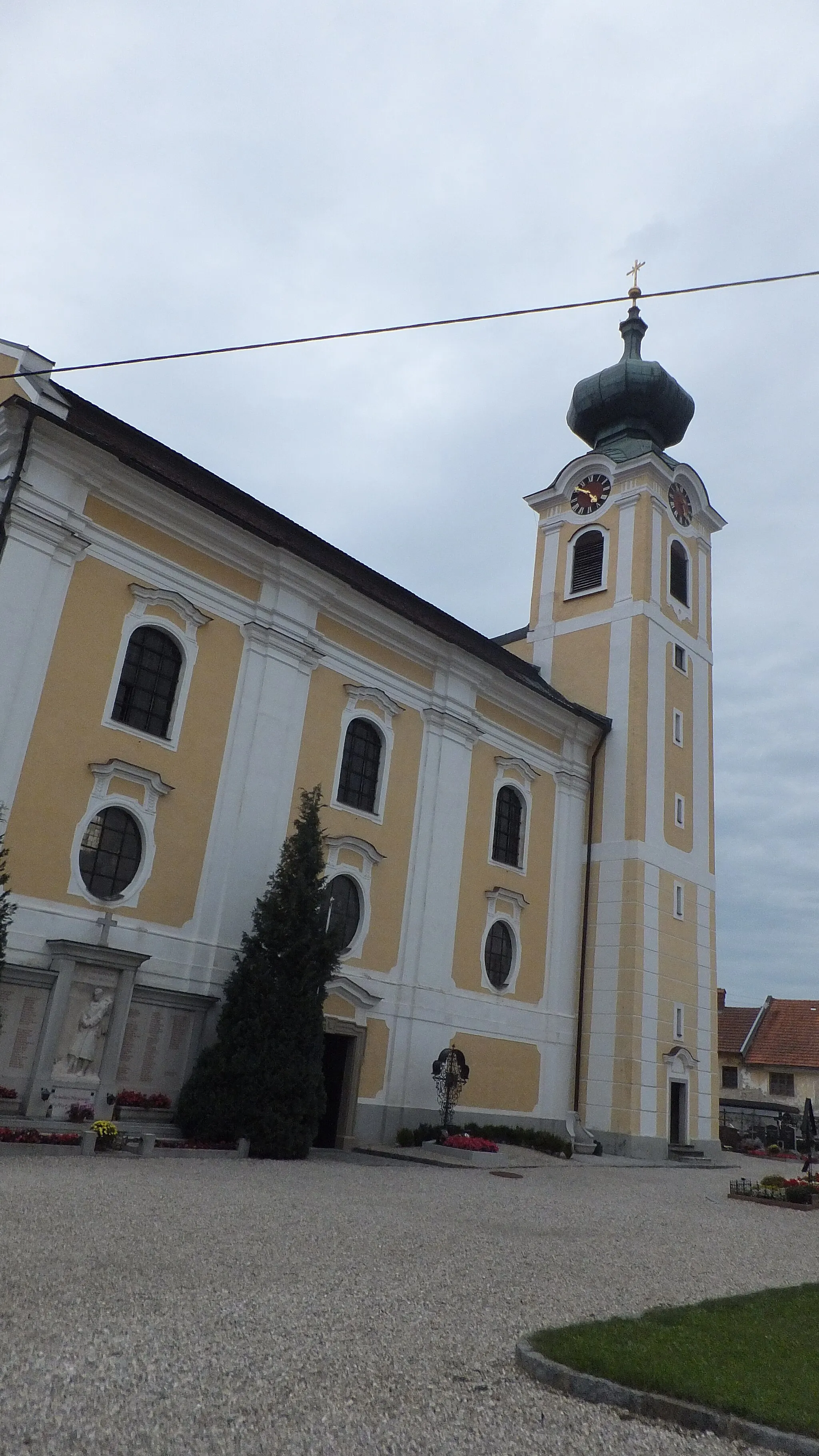 Photo showing: Kath. Pfarrkirche hl. Johannes der Täufer, Hofkirchen an der Trattnach