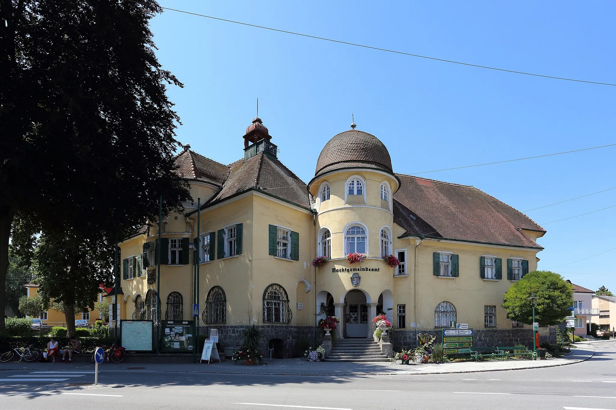 Photo showing: Das Gemeindeamt bzw. die Bösbauervilla in der oberösterreichischen Marktgemeinde Andorf.
