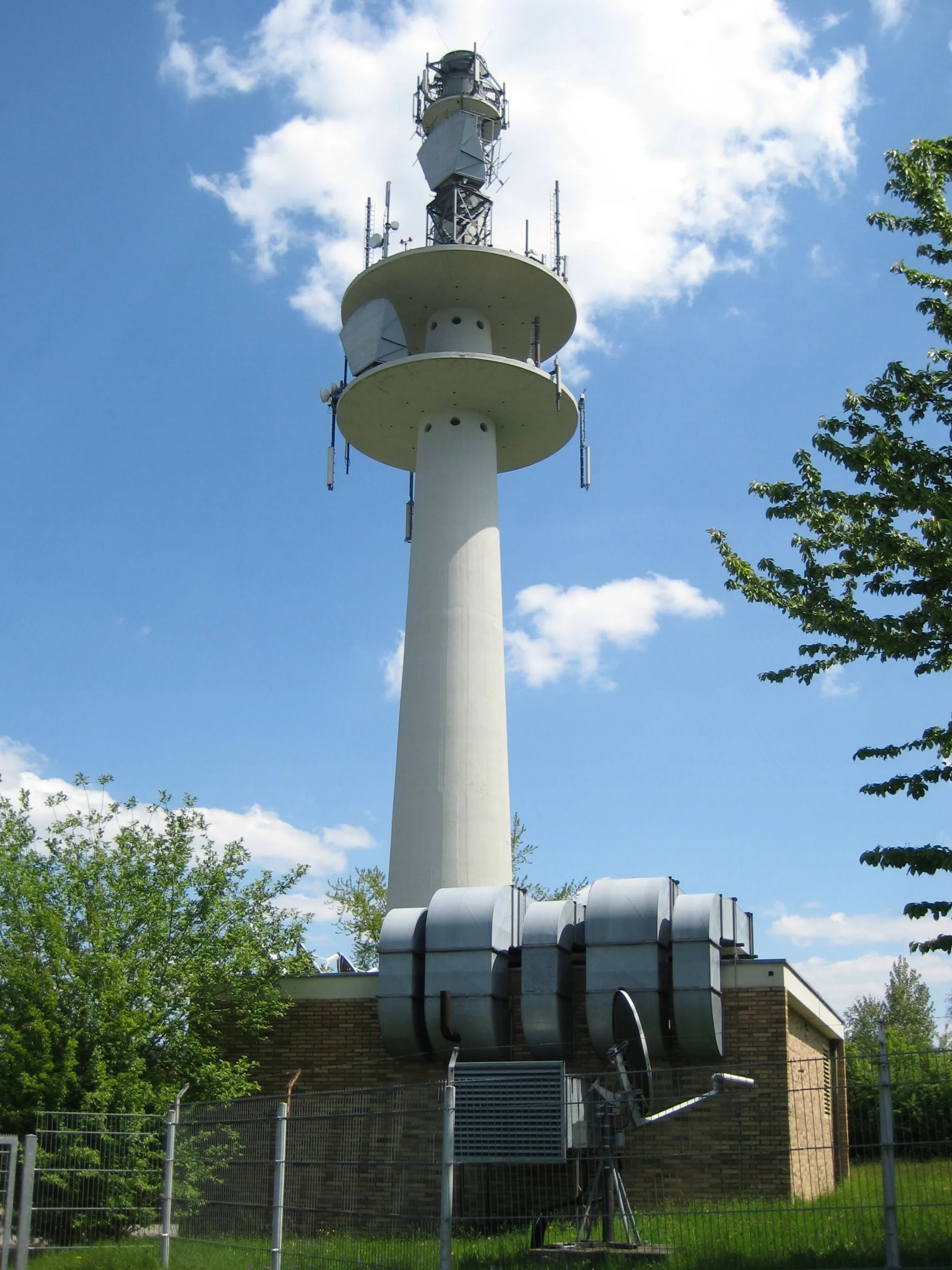 Photo showing: Telecommunication tower in Passau