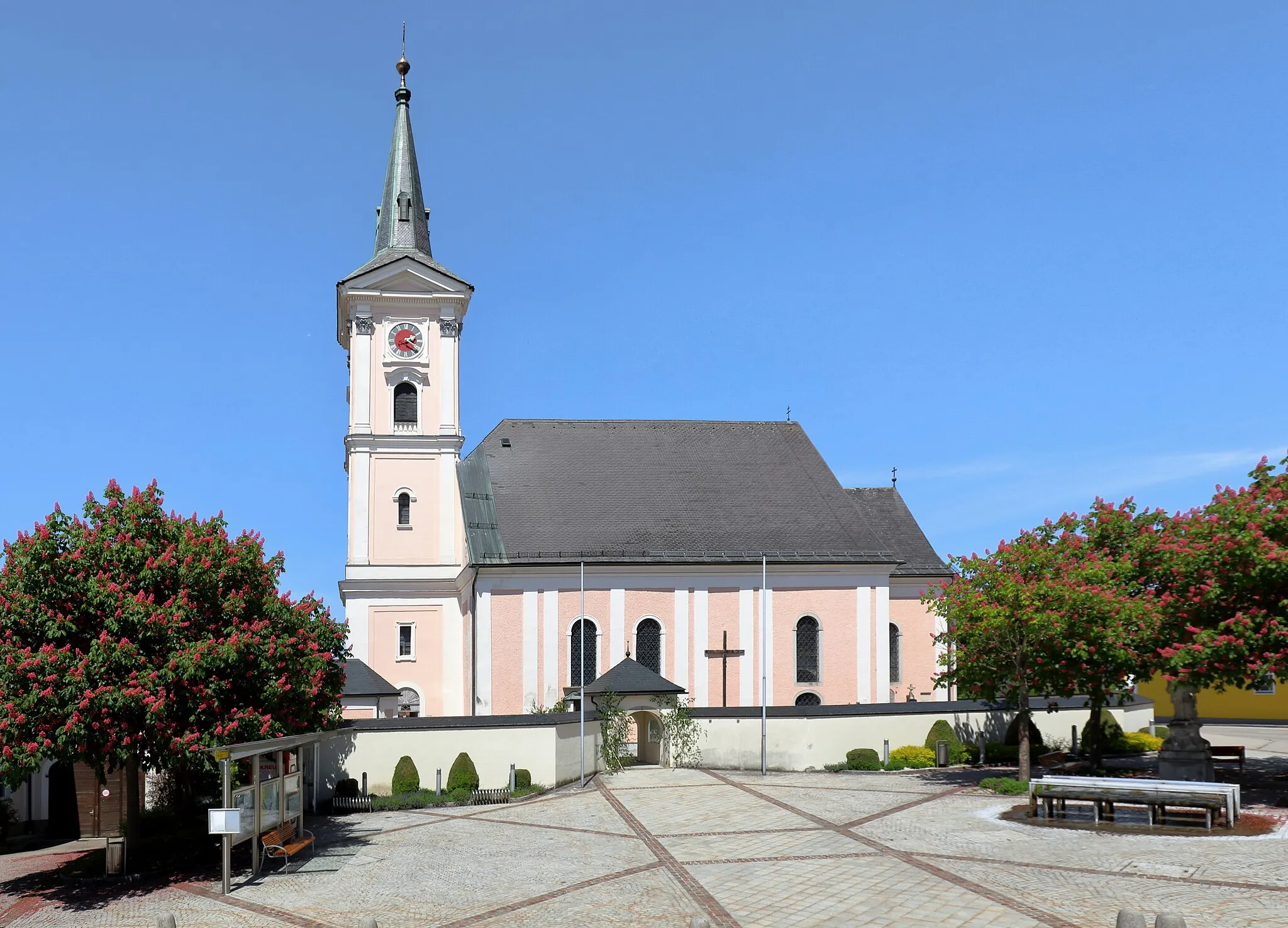 Photo showing: Parish church of Aistersheim, Upper Austria.