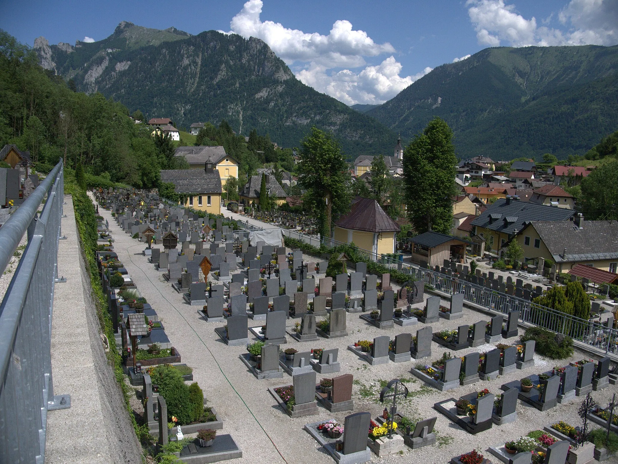 Photo showing: Bergfriedhof