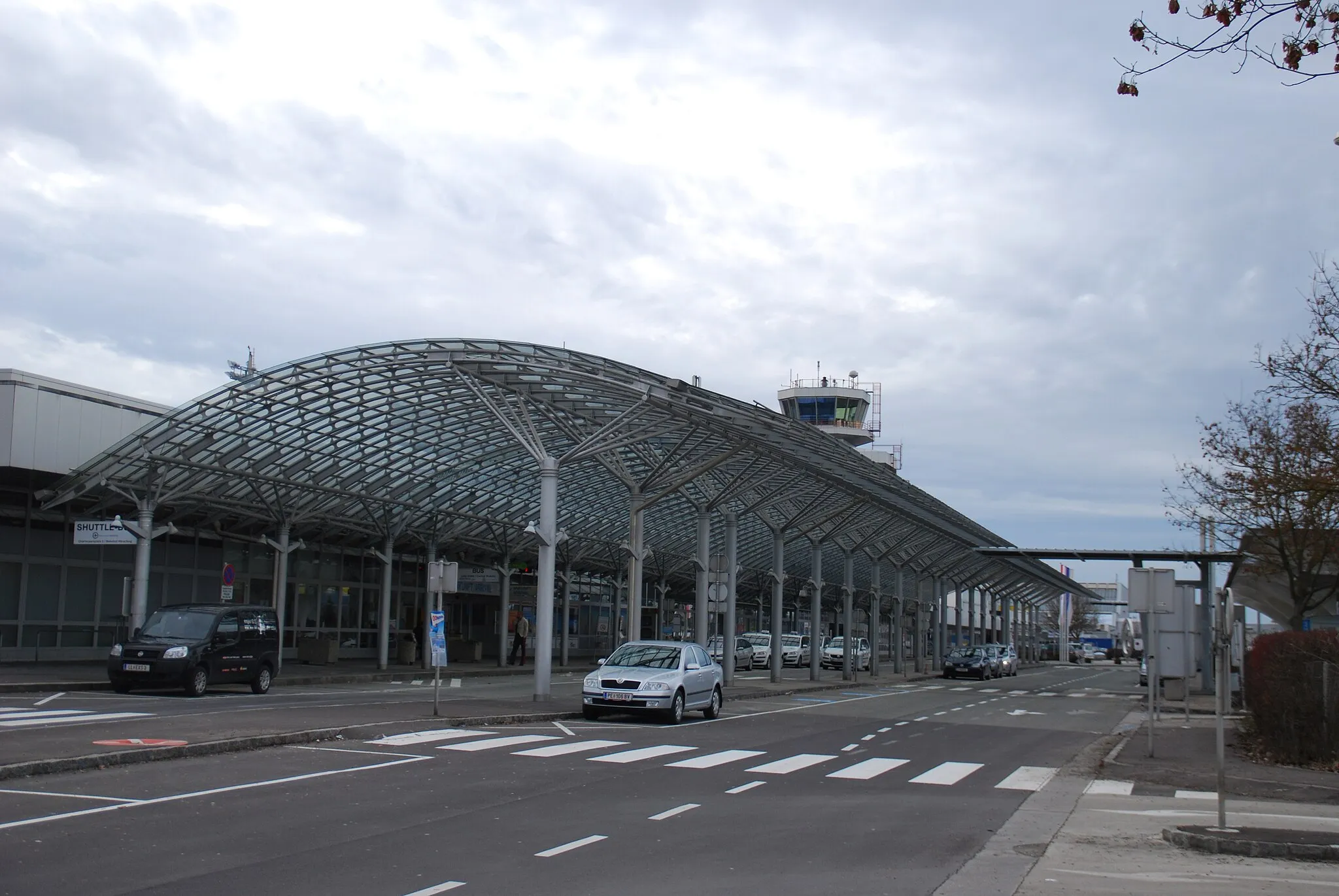 Photo showing: Airport Linz-Hörsching