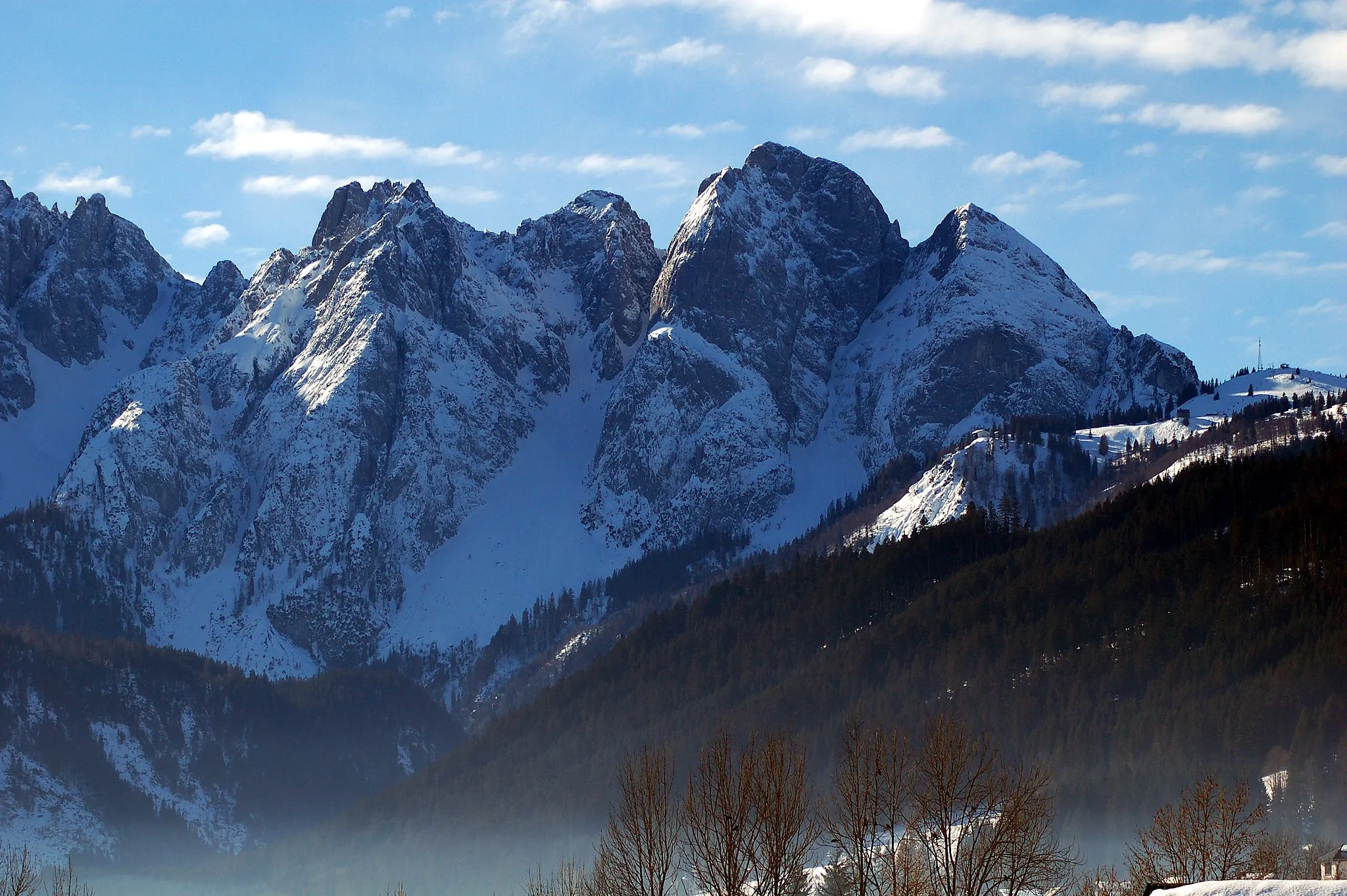 Photo showing: North face of Gosaukamm in Upper Austria, with Donnerkogel in the middle; from Gosau