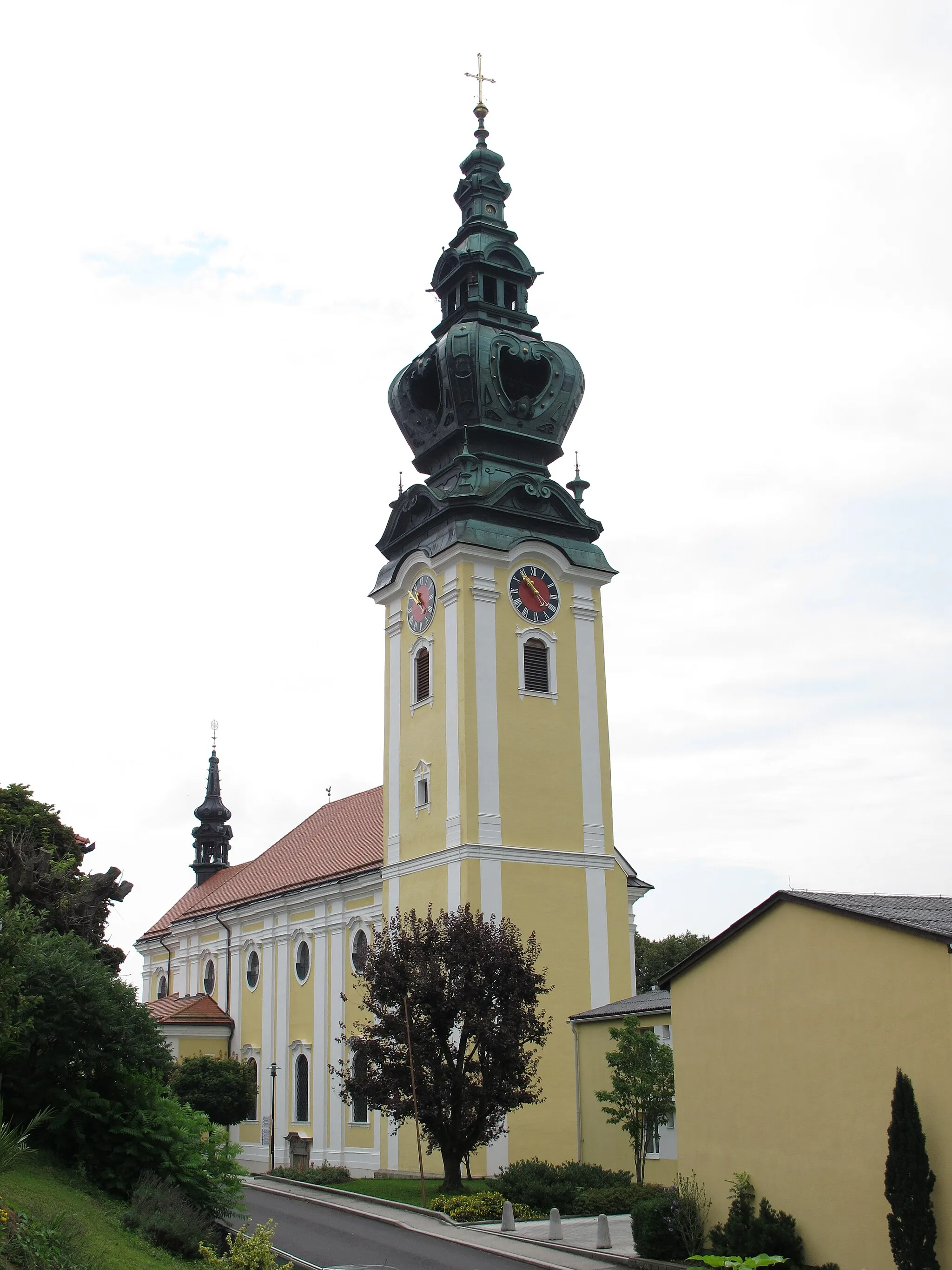 Photo showing: Pfarrkirche Kallham

This media shows the protected monument with the number 58651 in Austria. (Commons, de, Wikidata)