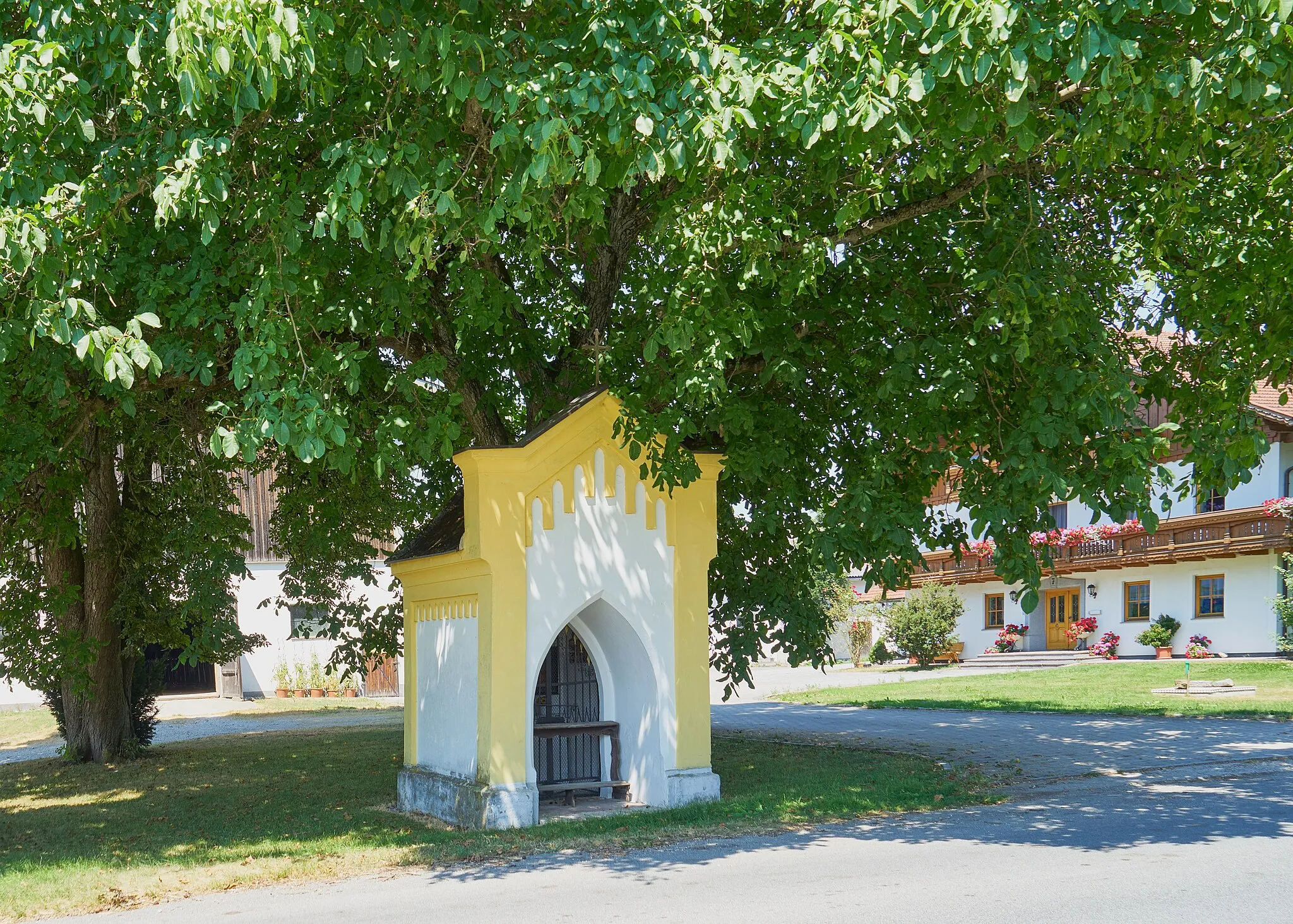 Photo showing: Wegkapelle in Sankt Georgen an der Mattig, beim Anwesen St.Georgen, 7