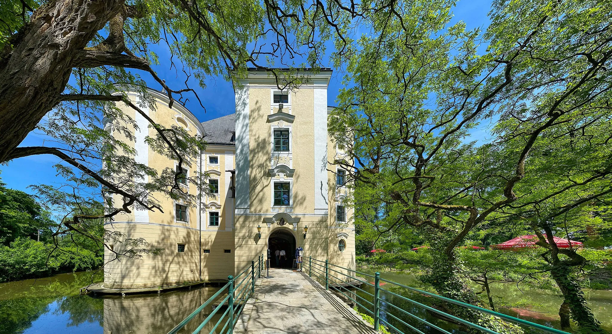 Photo showing: Schloss Bernau