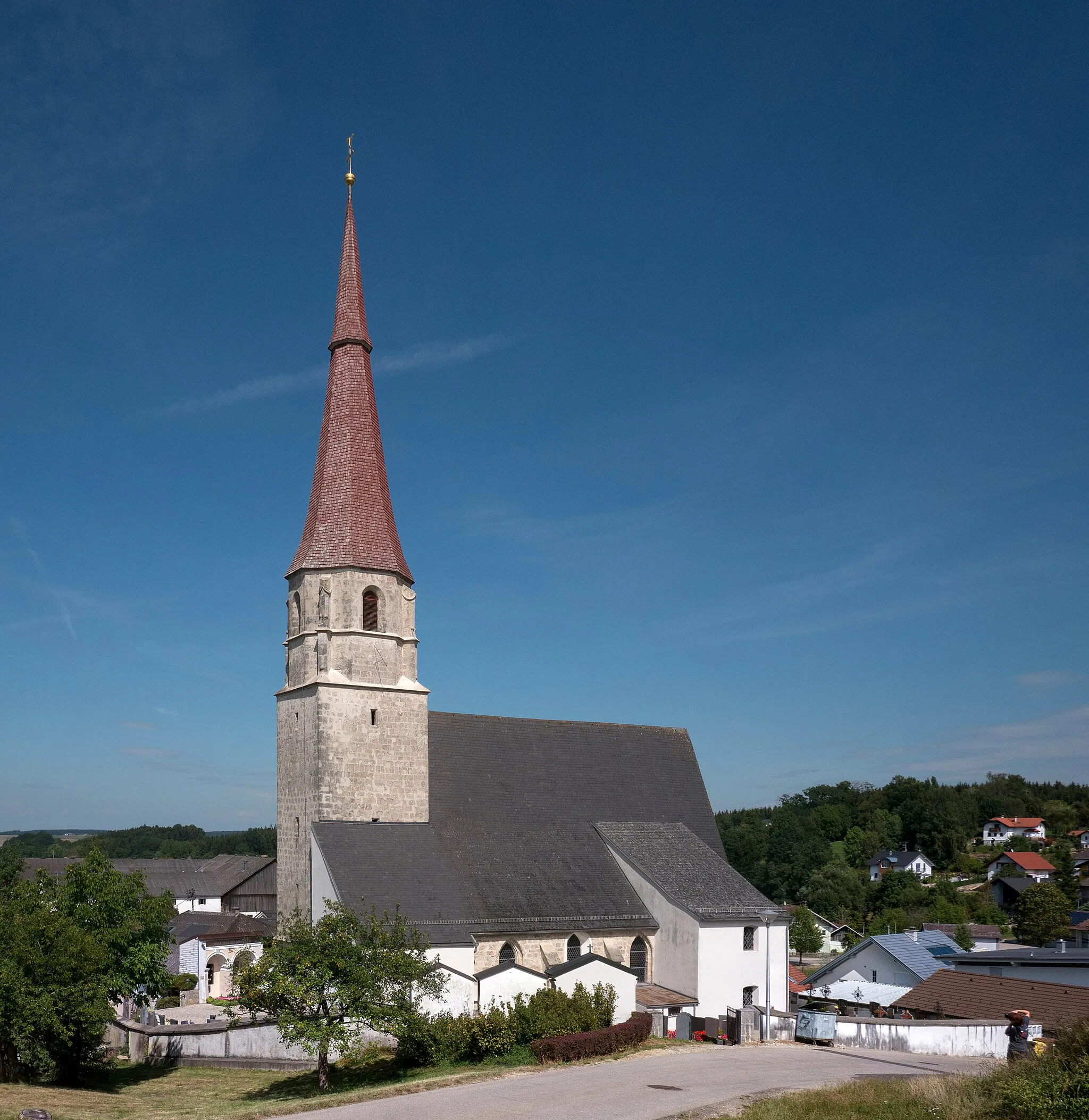 Photo showing: Kath. Pfarrkirche hl. Jakob der Ältere und Friedhof