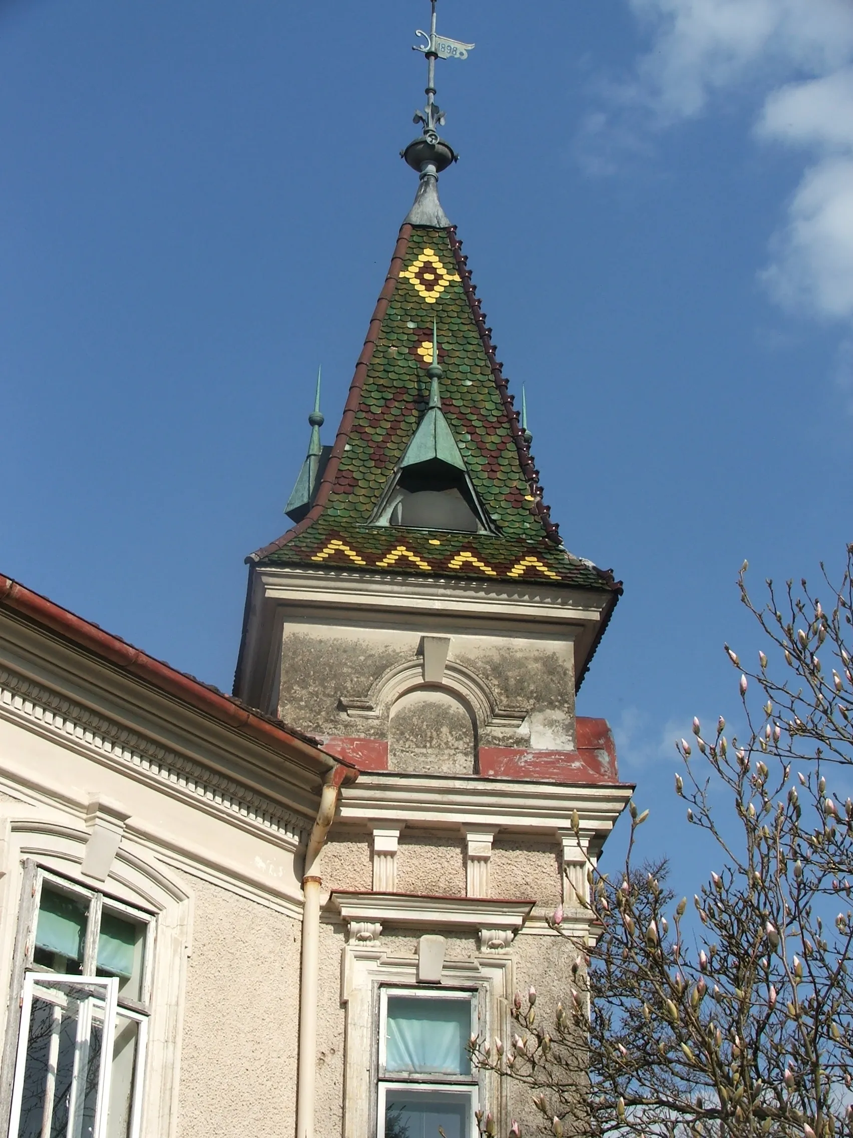 Photo showing: Turm mit Wetterhahn- errichtet 1896 - 1898