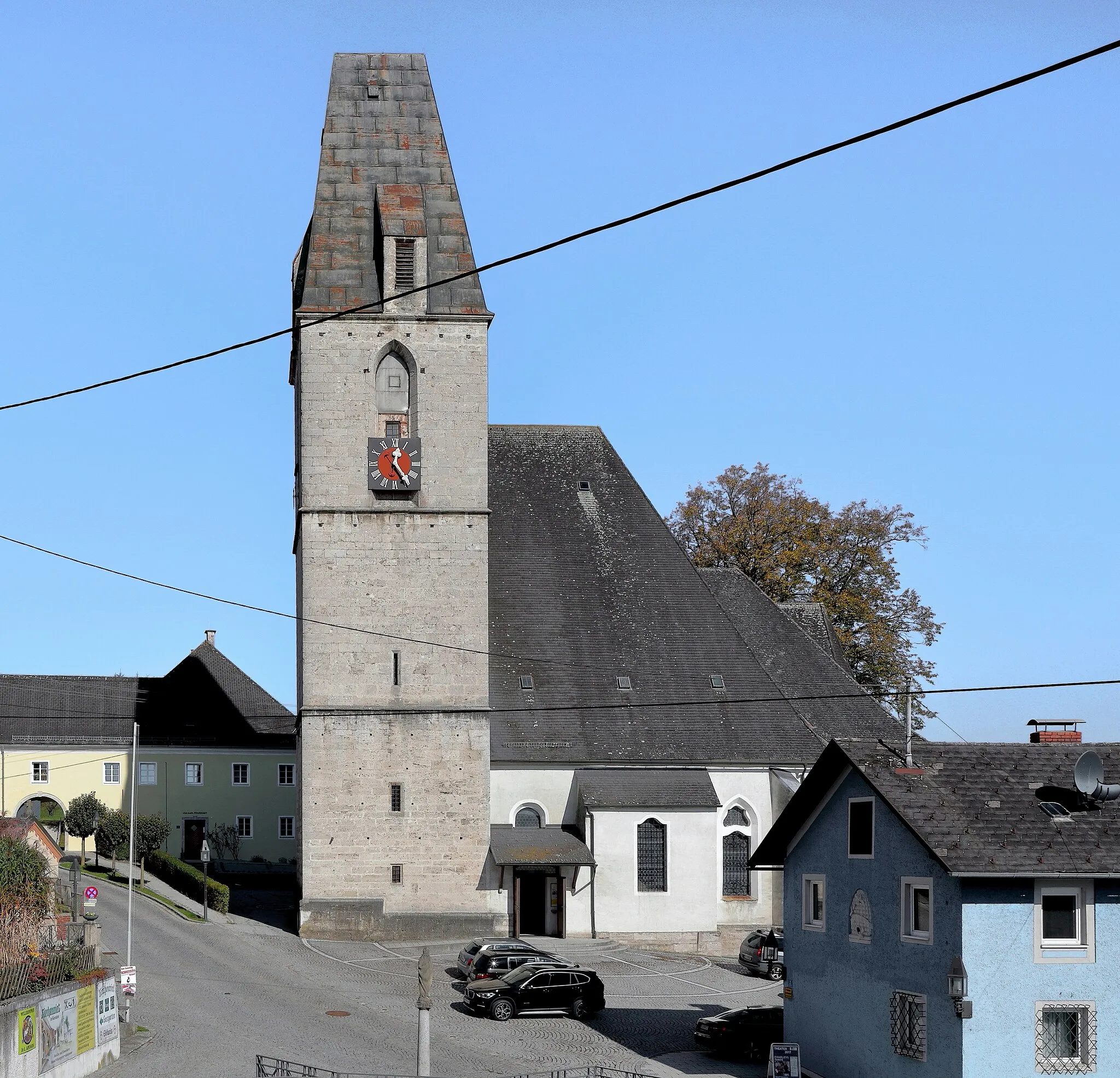 Photo showing: Die röm.-kath. Pfarrkirche hl. Martin in der oberösterreichischen Gemeinde Kematen an der Krems. Eine kurze gotische Staffelkirche mit barocker Einrichtung.