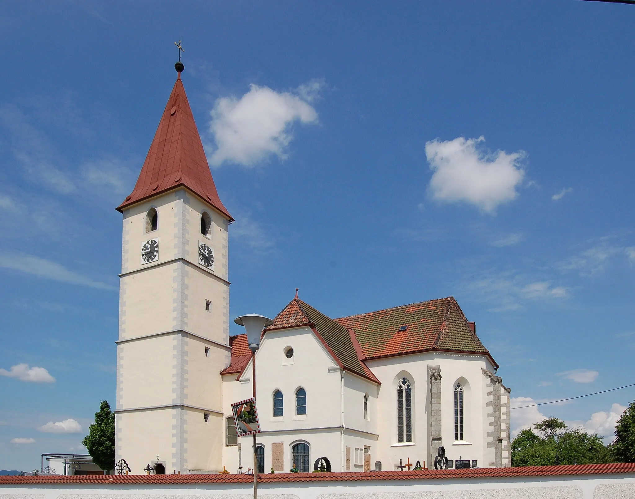 Photo showing: Die denkmalgeschützte Pfarrkirche in Kleinzell im Mühlkreis (Oberösterreich).

This media shows the protected monument with the number 14306 in Austria. (Commons, de, Wikidata)