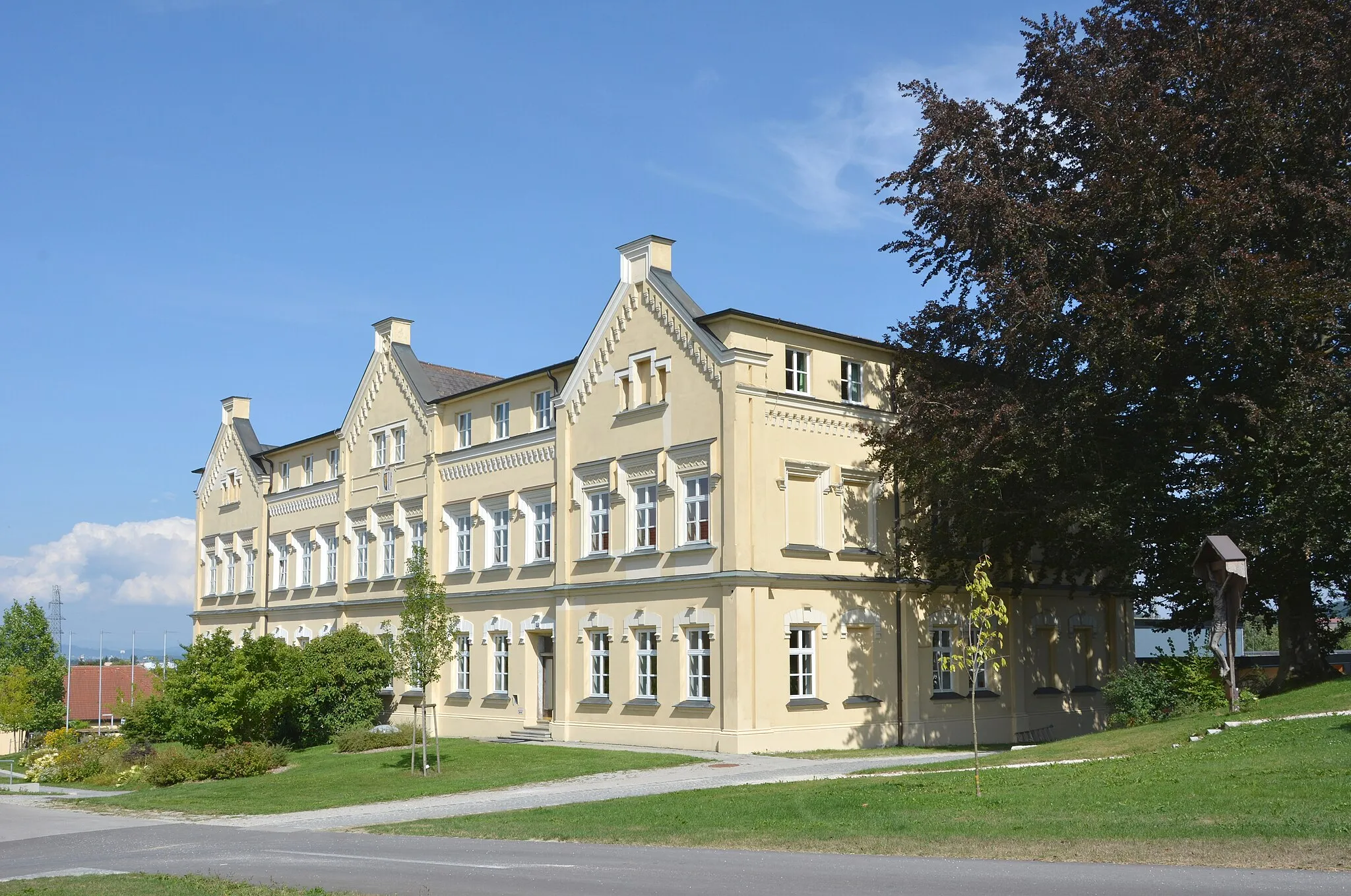 Photo showing: Landwirtschaftl. Berufs- und Fachschule Ritzlhof, ehem. Ackerbauschule