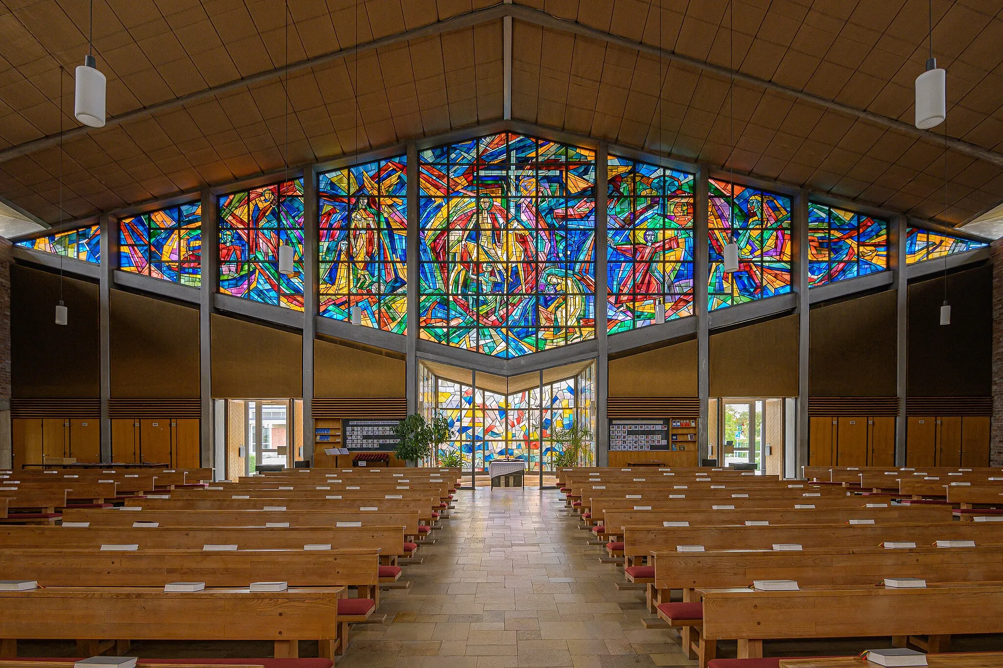 Photo showing: The parish church of Traun-St. Martin is in the district of St. Martin in the municipality of Traun in Upper Austria.