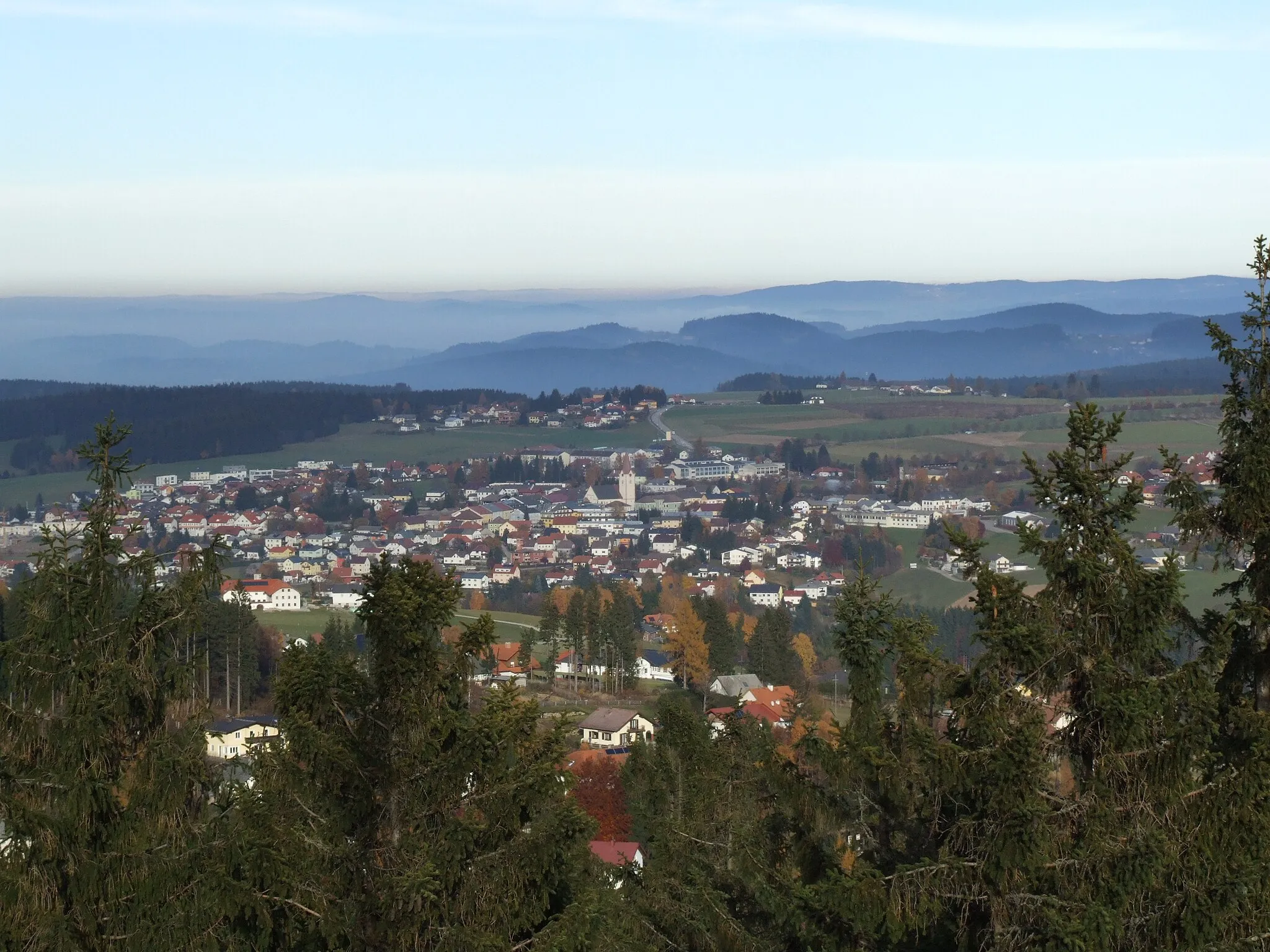 Photo showing: Hellmondsödt aufgenommen vom Aussichtsturm des Breitenstein in Kirchschlag.